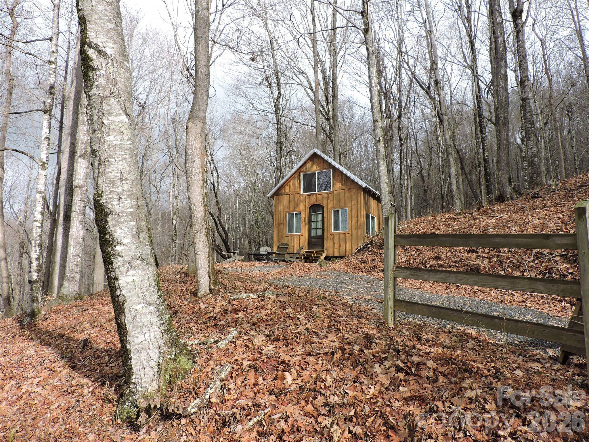 191 Bens BND, Bakersville, NC 28705