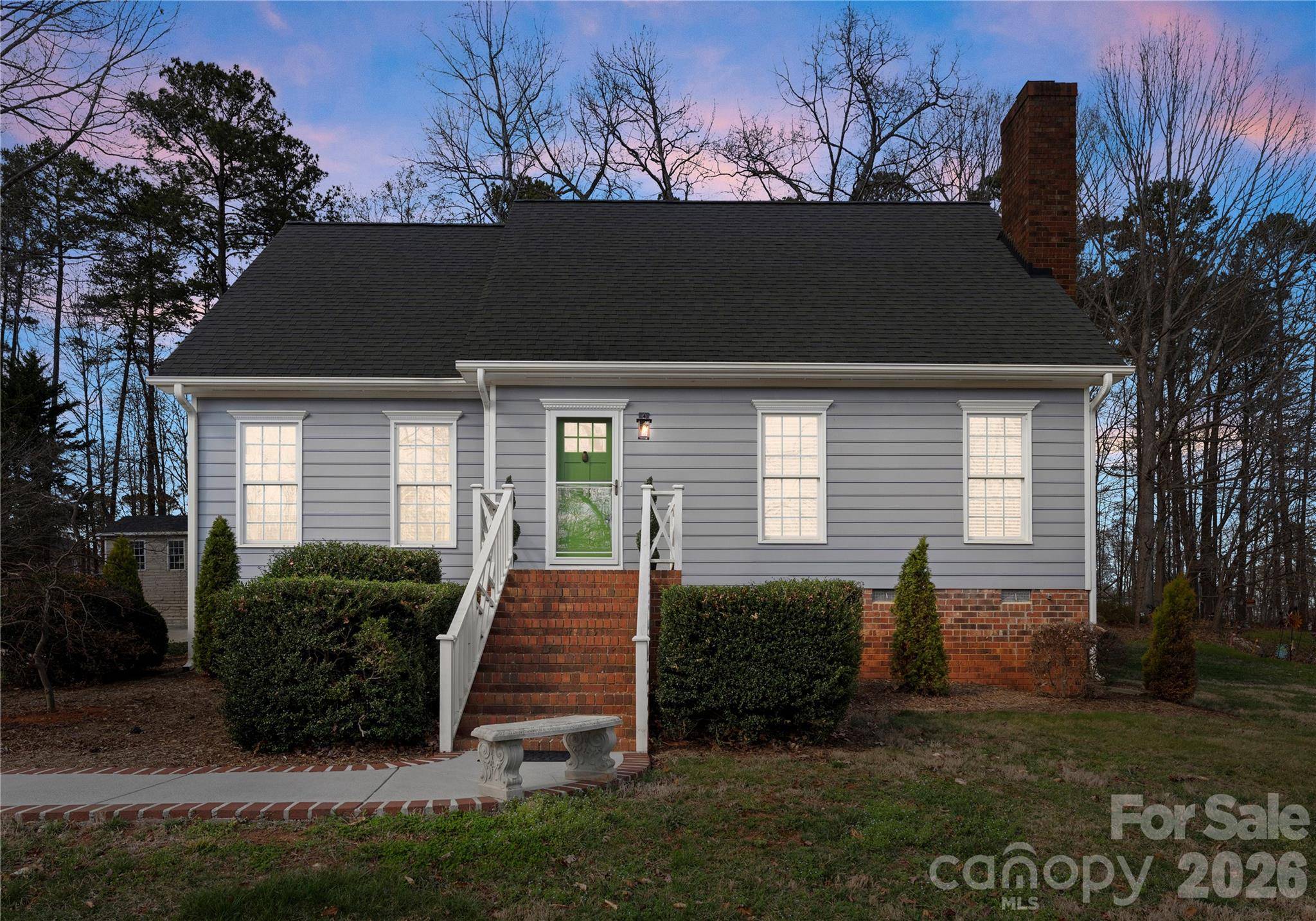 39 Bowen DR, Belmont, NC 28012