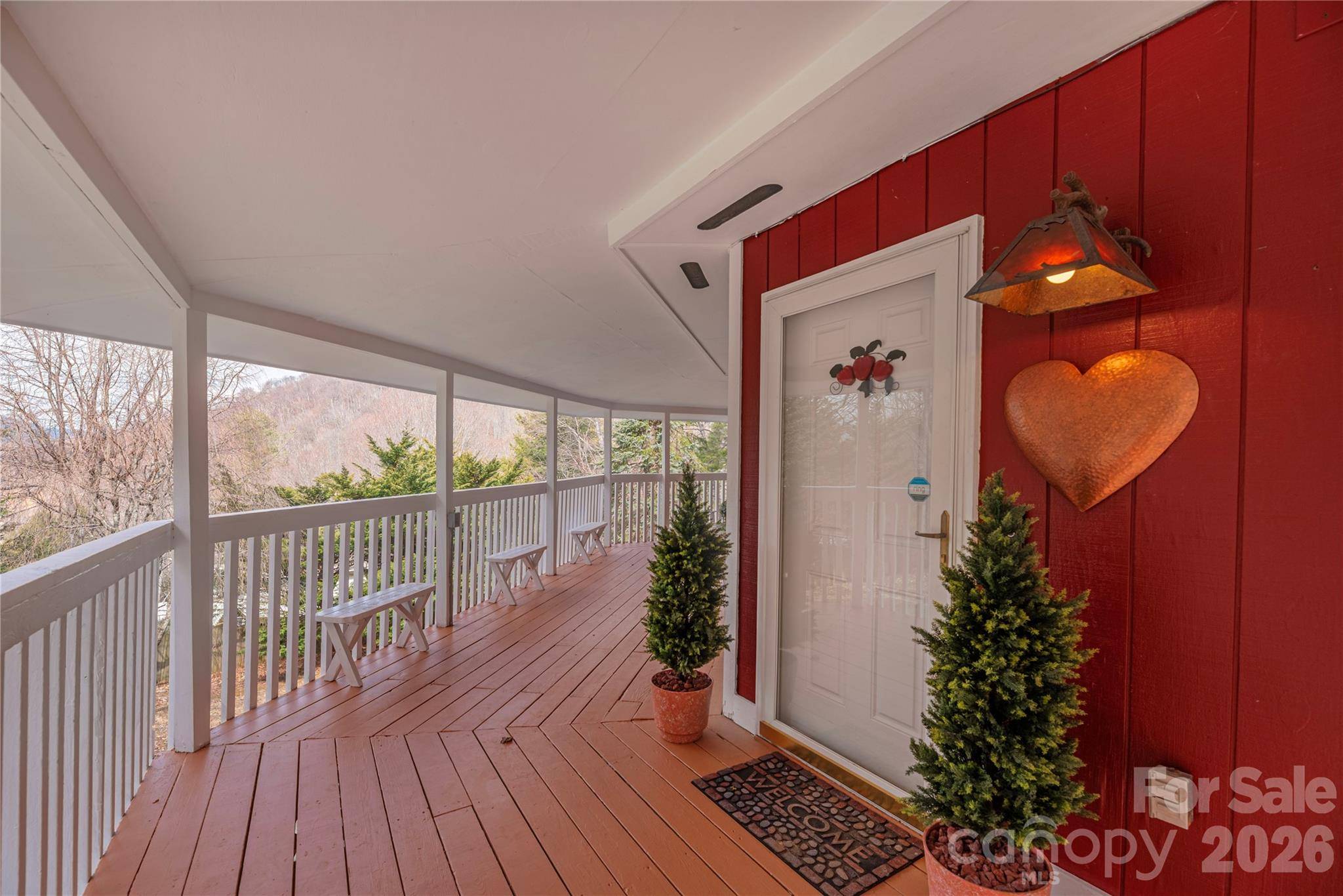 500 Apple Tree CT, Waynesville, NC 28786
