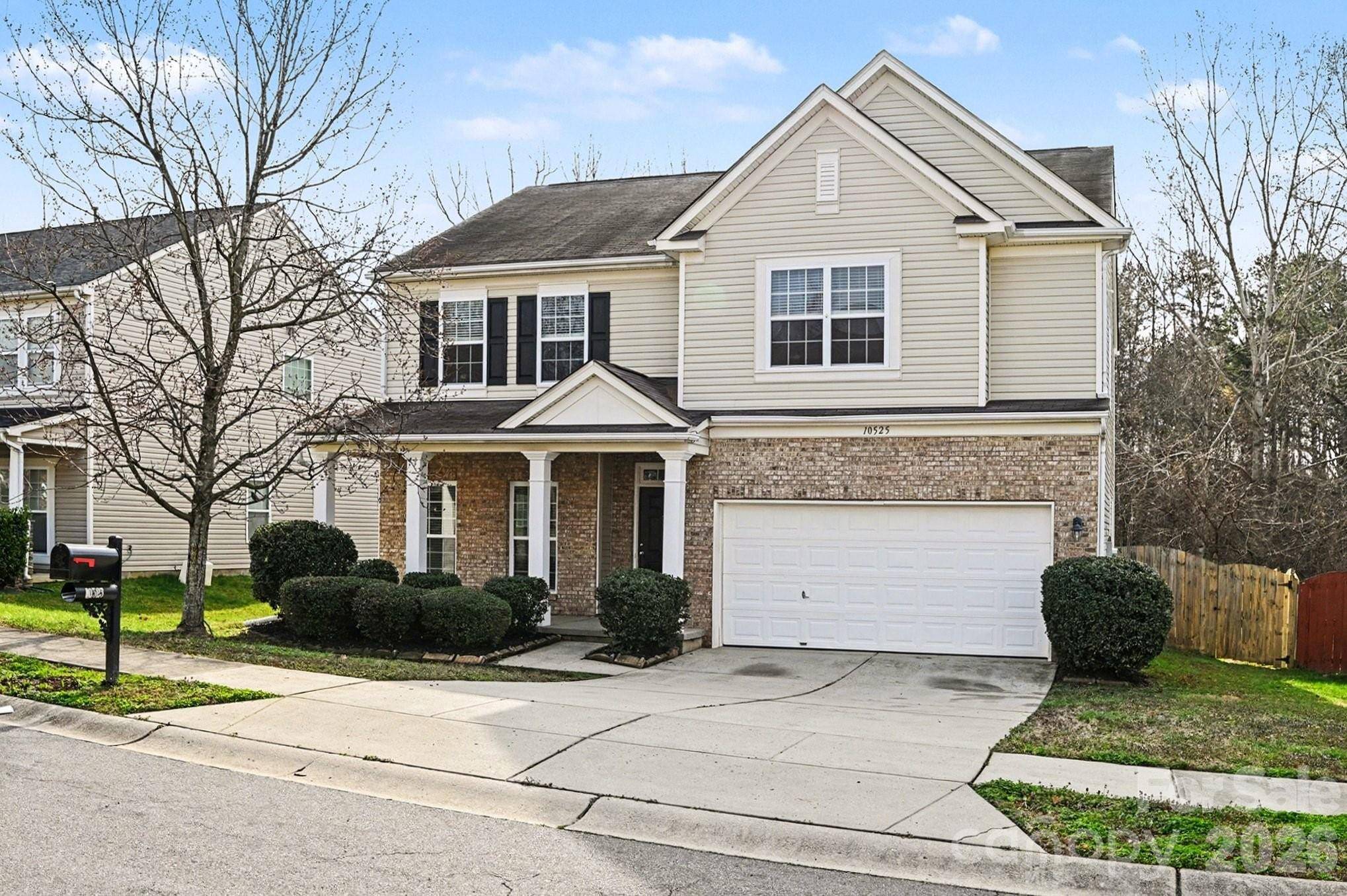10525 Dominion Village DR, Charlotte, NC 28269