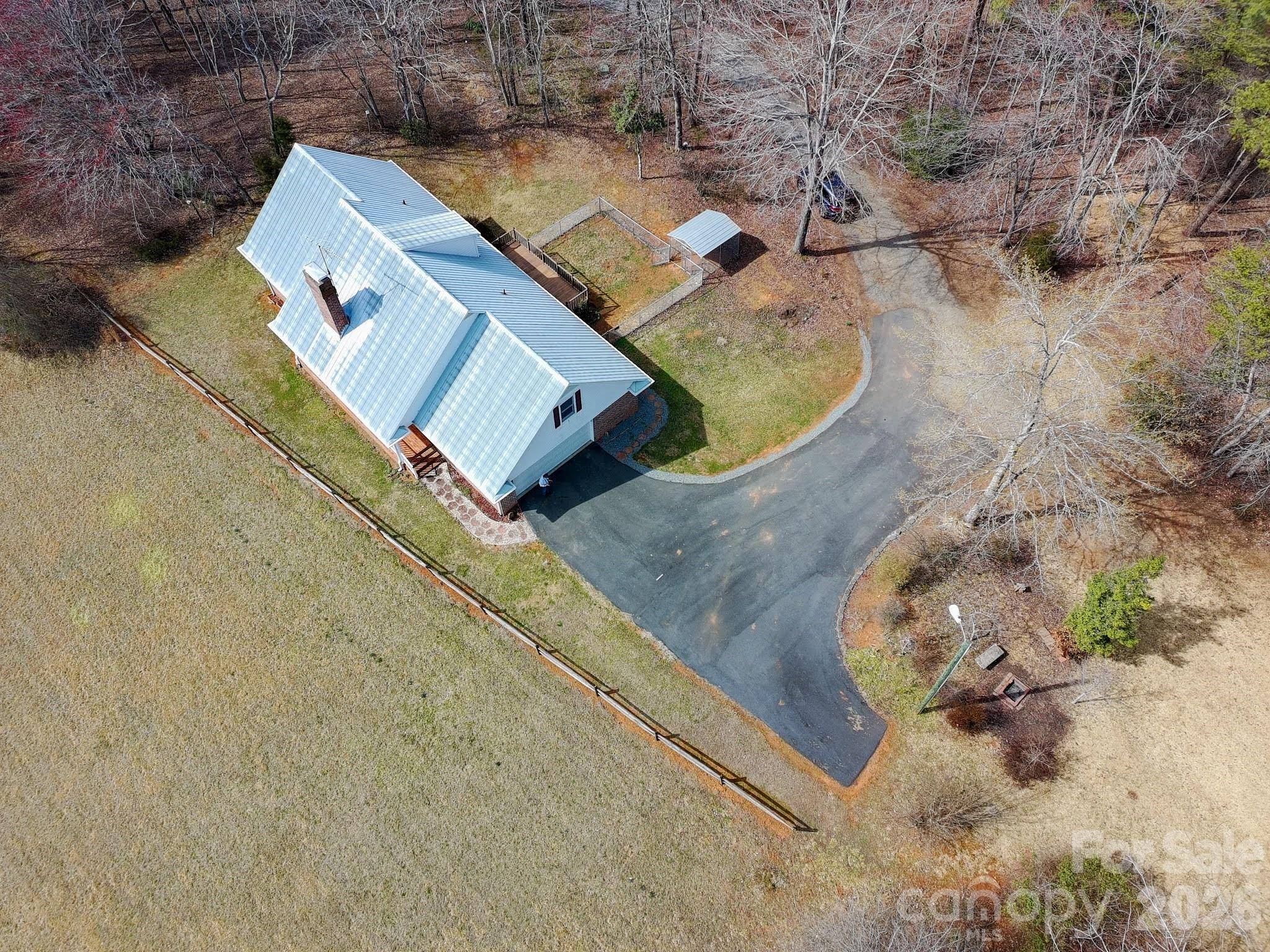 120 Skyline DR, Elkin, NC 28621