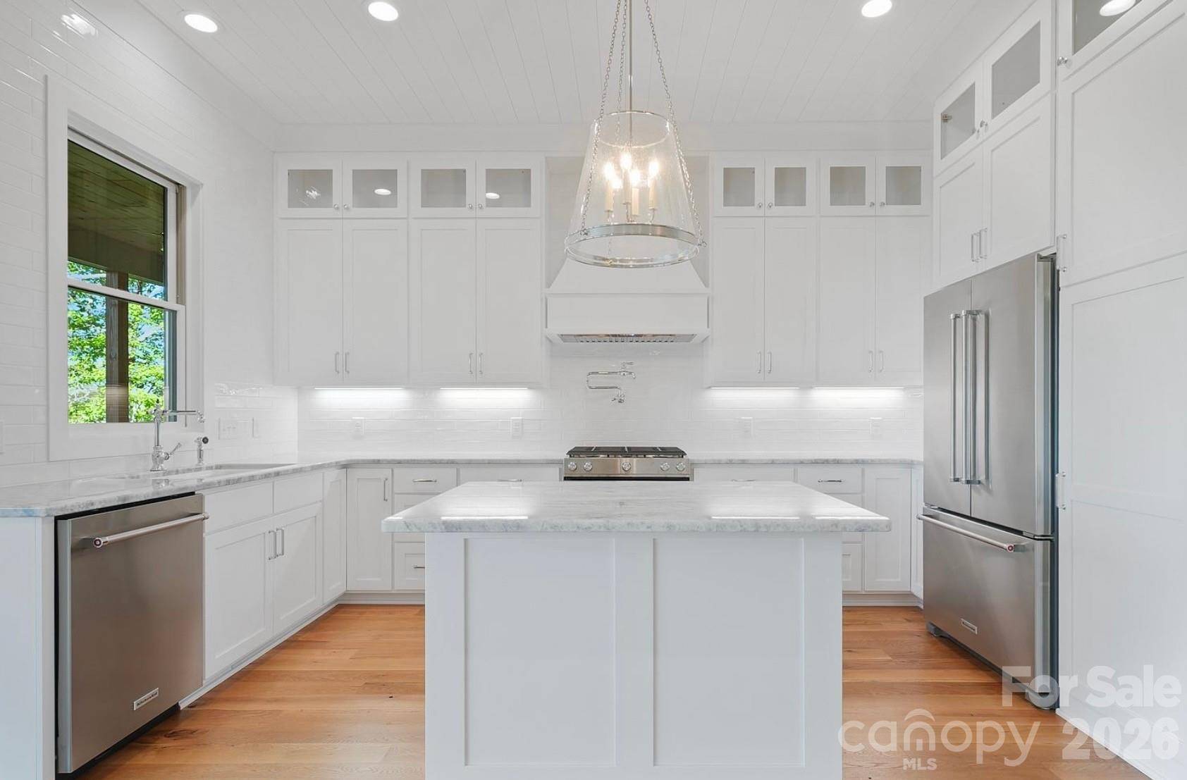 3434 Old Jonas Ridge RD, Newland, NC 28657