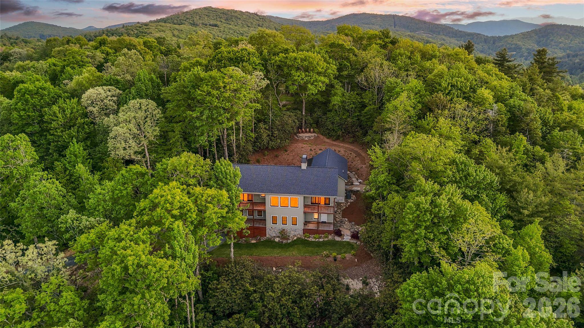 3434 Old Jonas Ridge RD, Newland, NC 28657