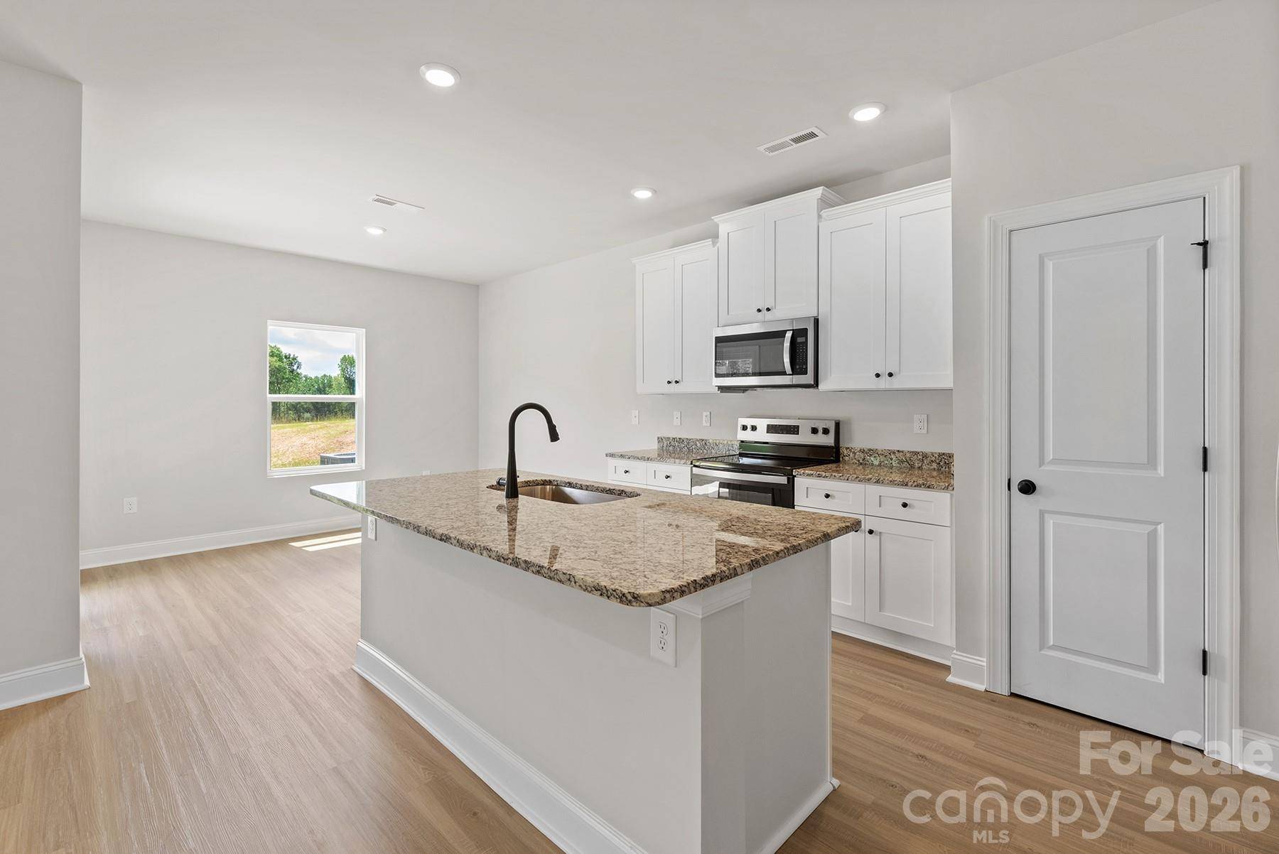 6610 Fairford DR, Charlotte, NC 28215