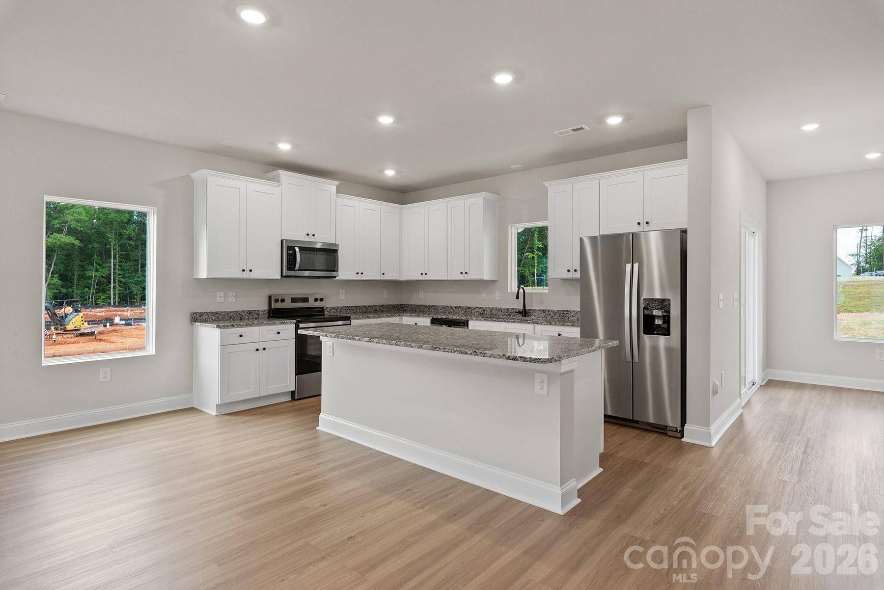 6725 Fairford DR, Charlotte, NC 28215