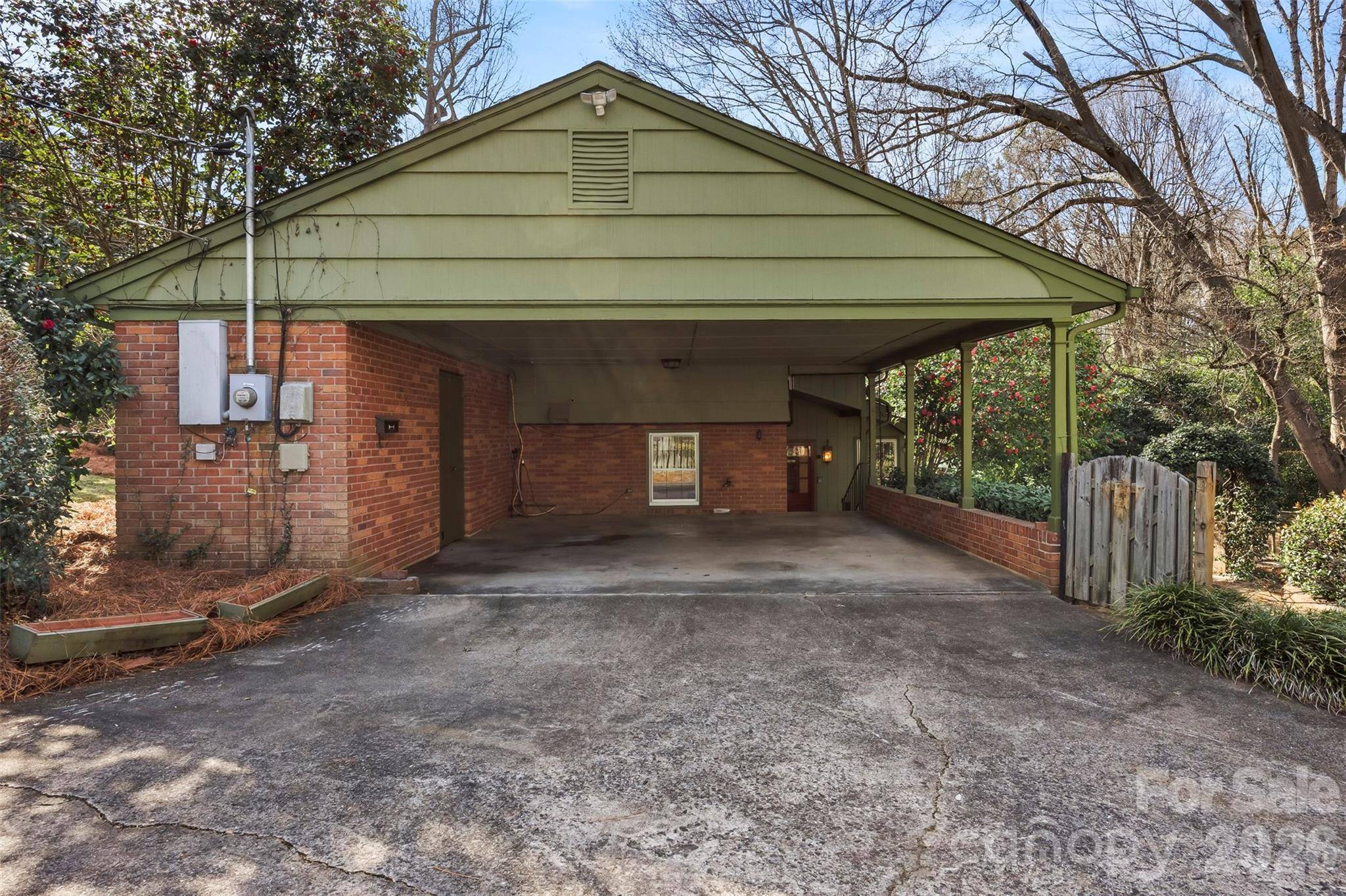 2968 Club DR, Gastonia, NC 28054