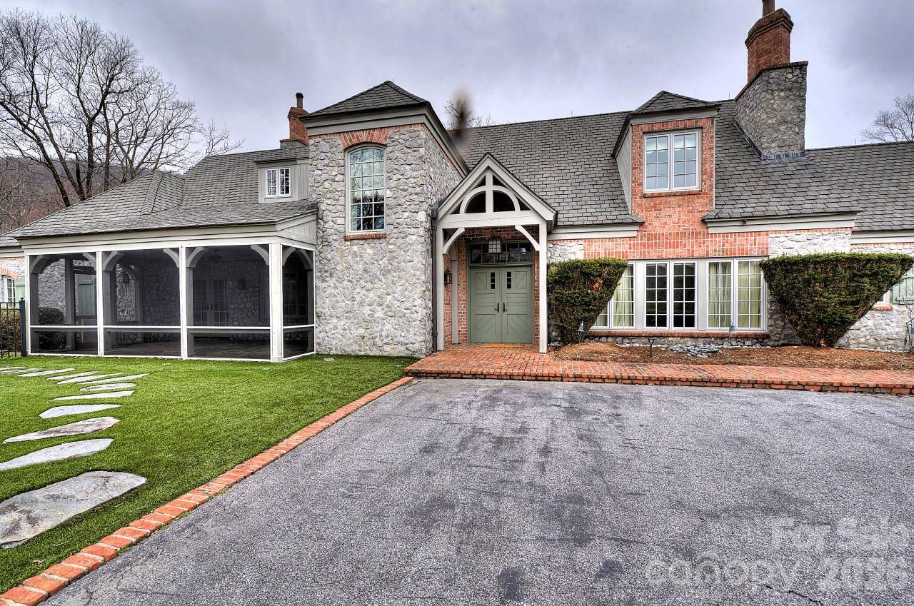 21 Eagle Rock RD, Landrum, SC 29356