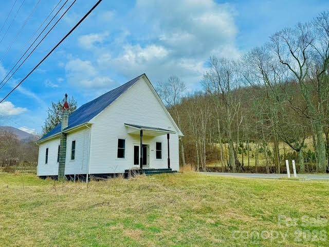 6367 NC 261 HWY, Bakersville, NC 28705