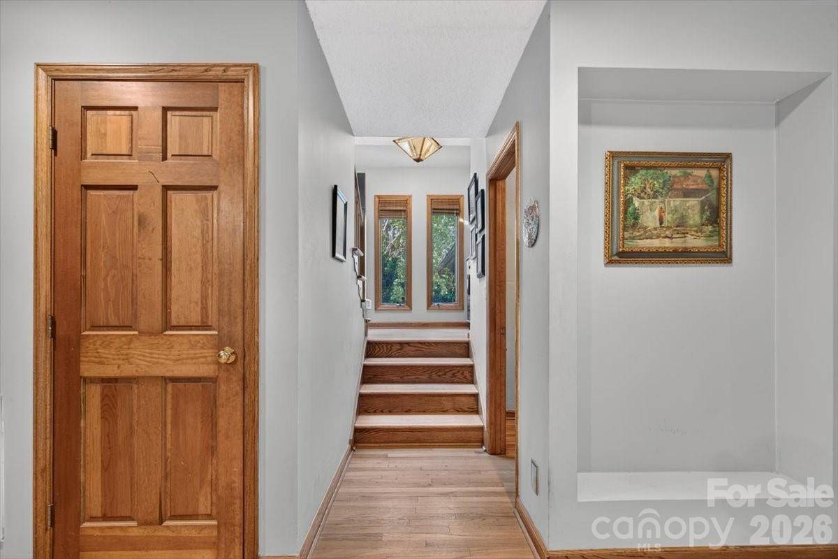 10 Thornwood CT, Lake Wylie, SC 29710