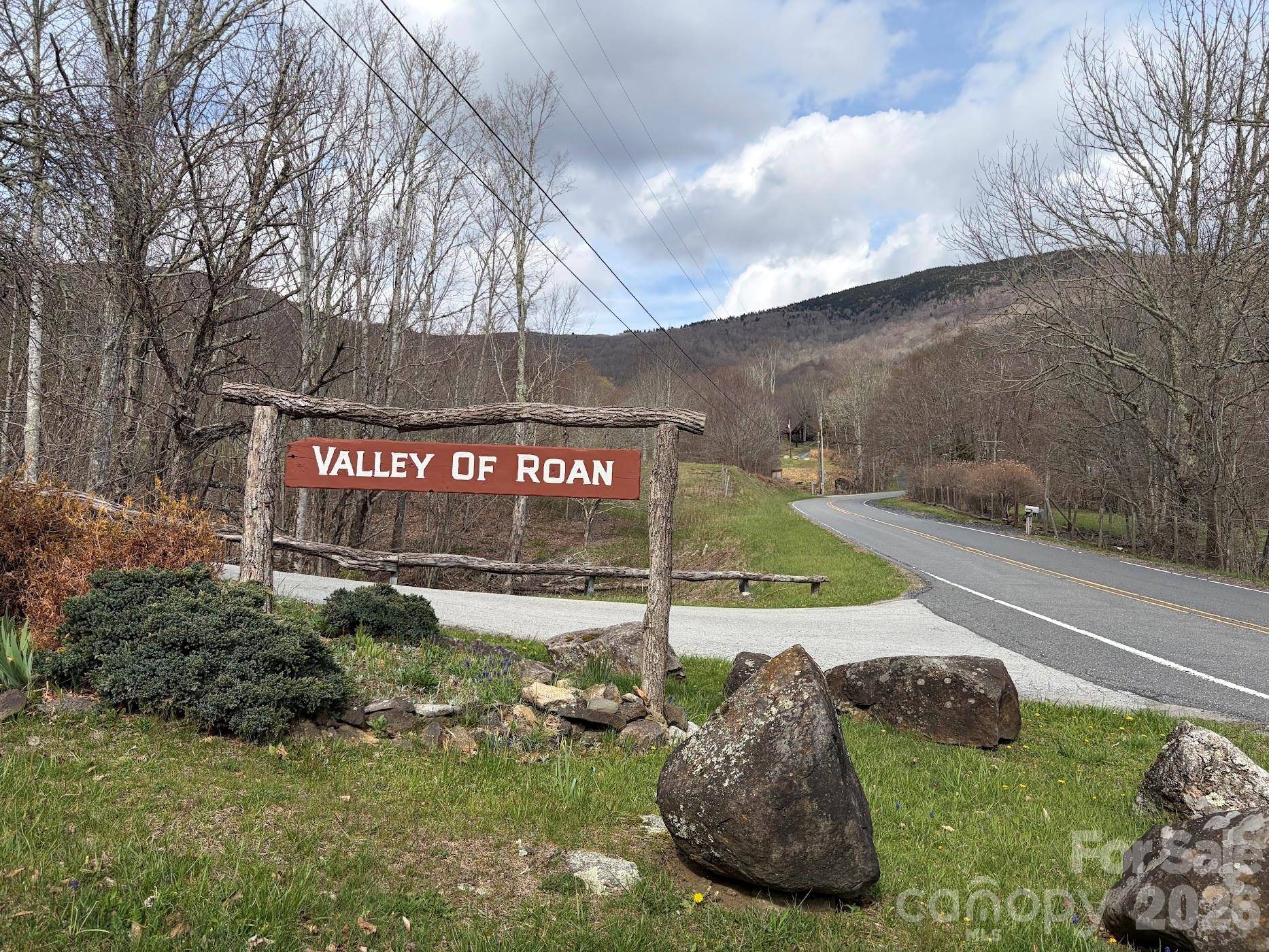 155 Mule Trail DR, Bakersville, NC 28705