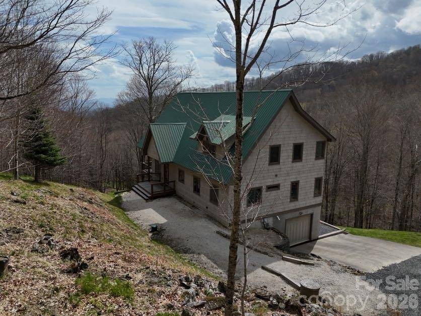 155 Mule Trail DR, Bakersville, NC 28705