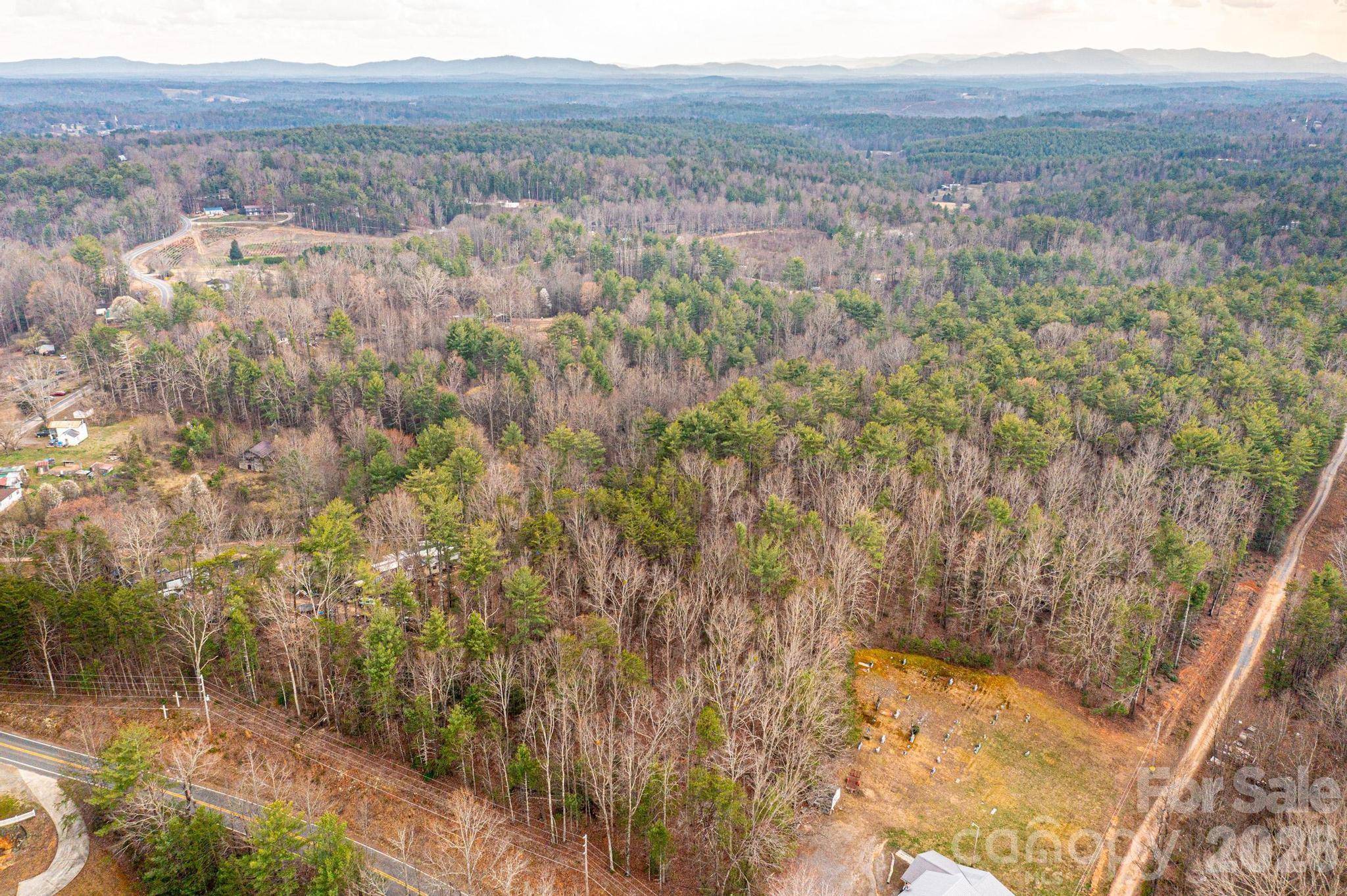 0000 Playmore Beach RD, Lenoir, NC 28645