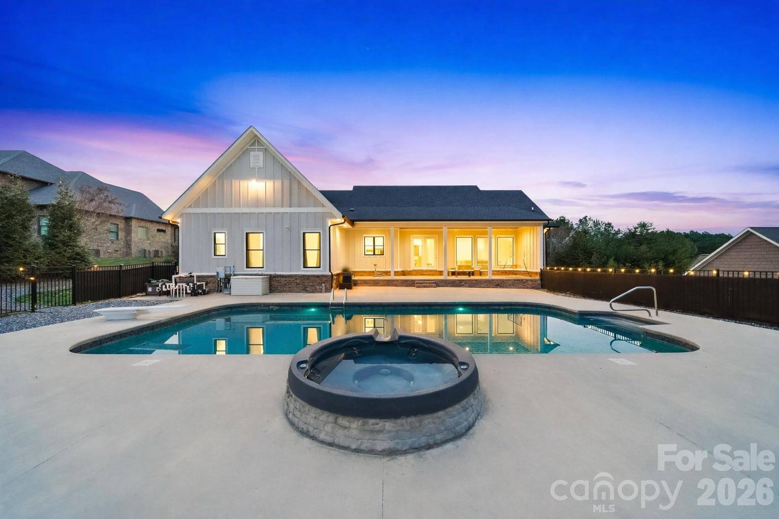 762 River Bend DR, Granite Falls, NC 28630