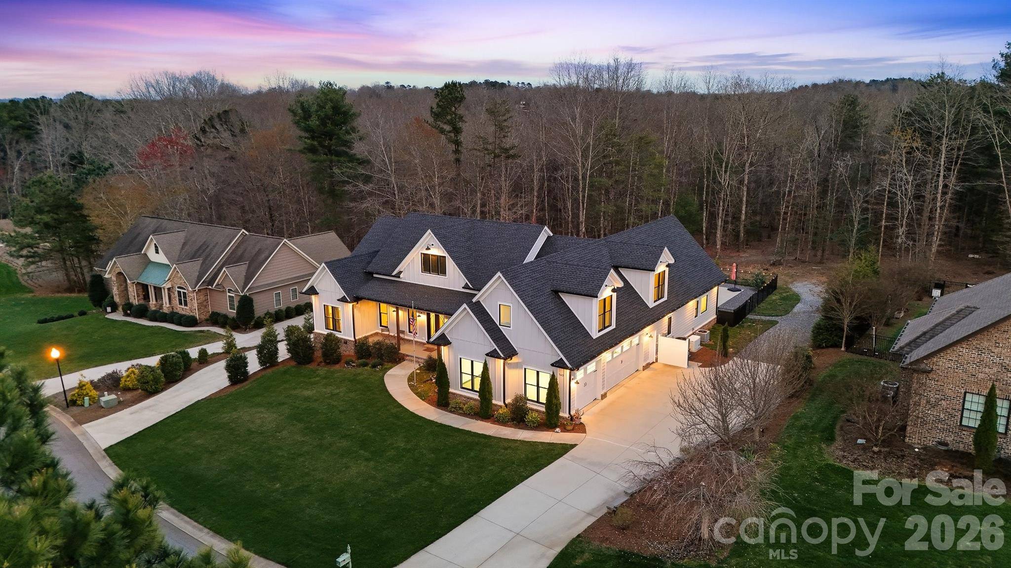 762 River Bend DR, Granite Falls, NC 28630