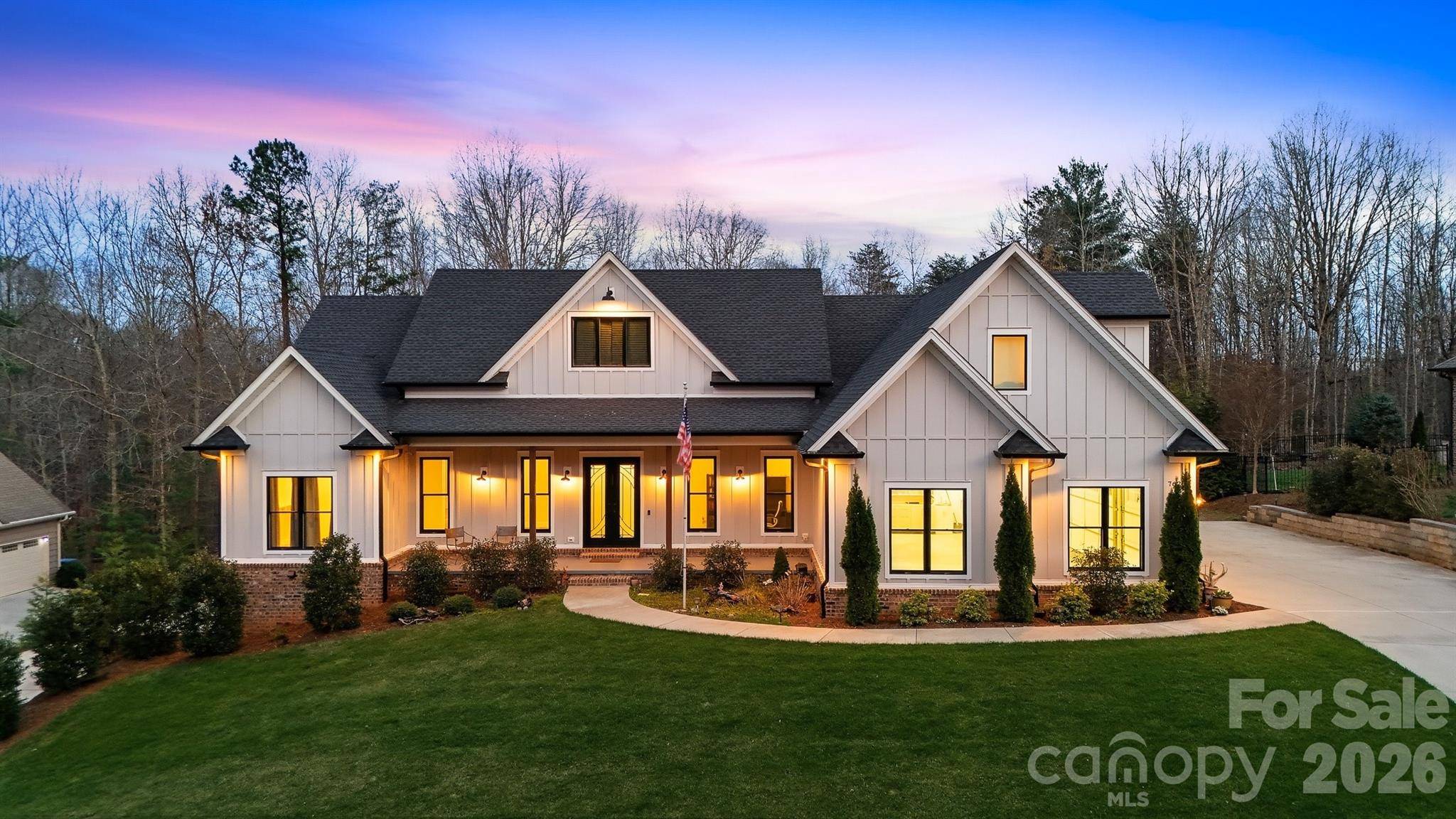 762 River Bend DR, Granite Falls, NC 28630