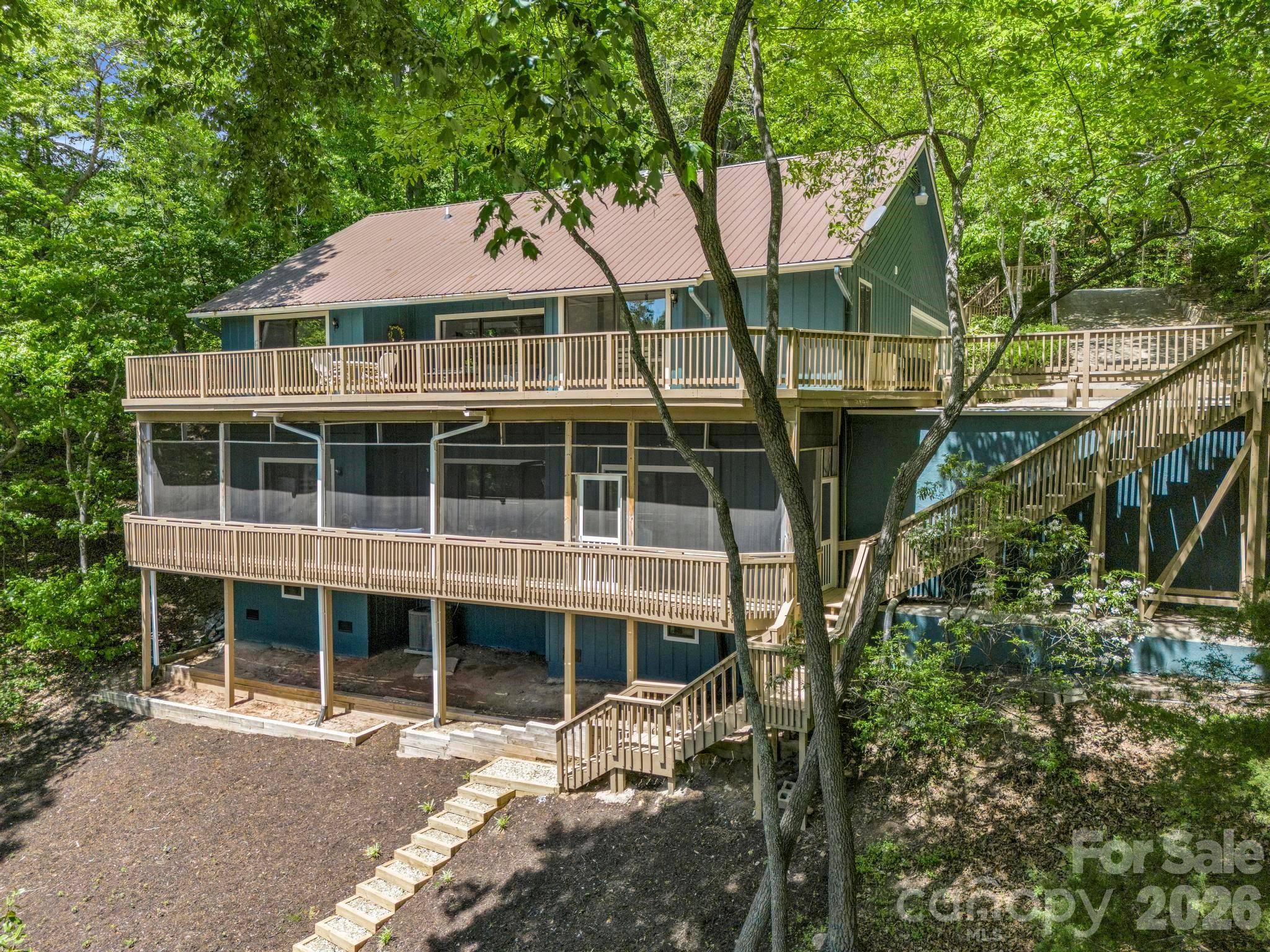 255 Gateway DR, Lake Lure, NC 28746