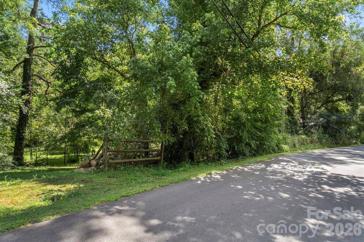 00 Bell ST, Mount Holly, NC 28120