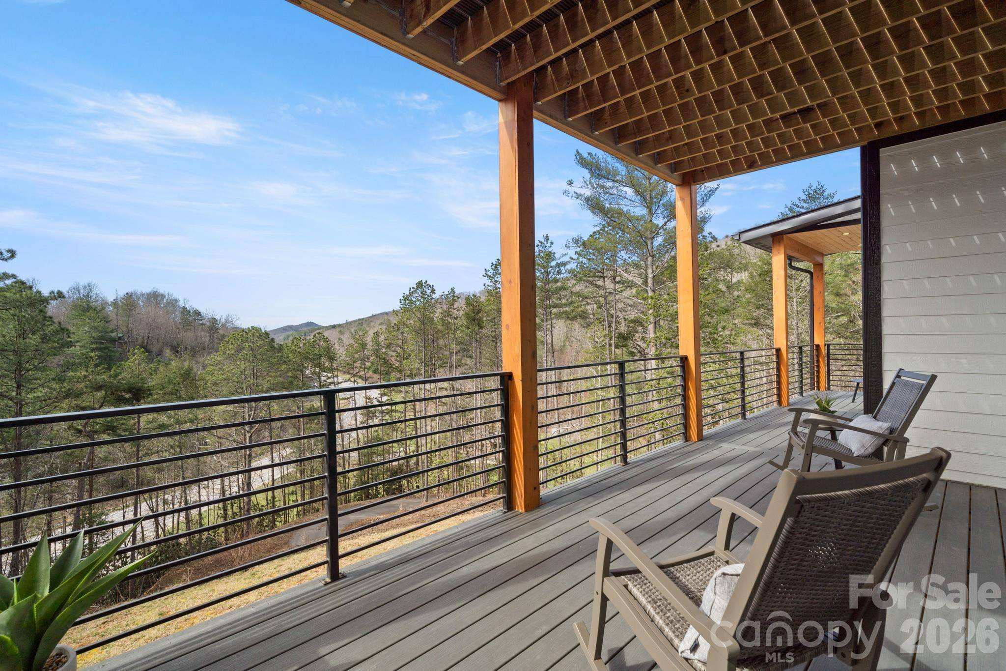 74 Jeranna RD, Mills River, NC 28759