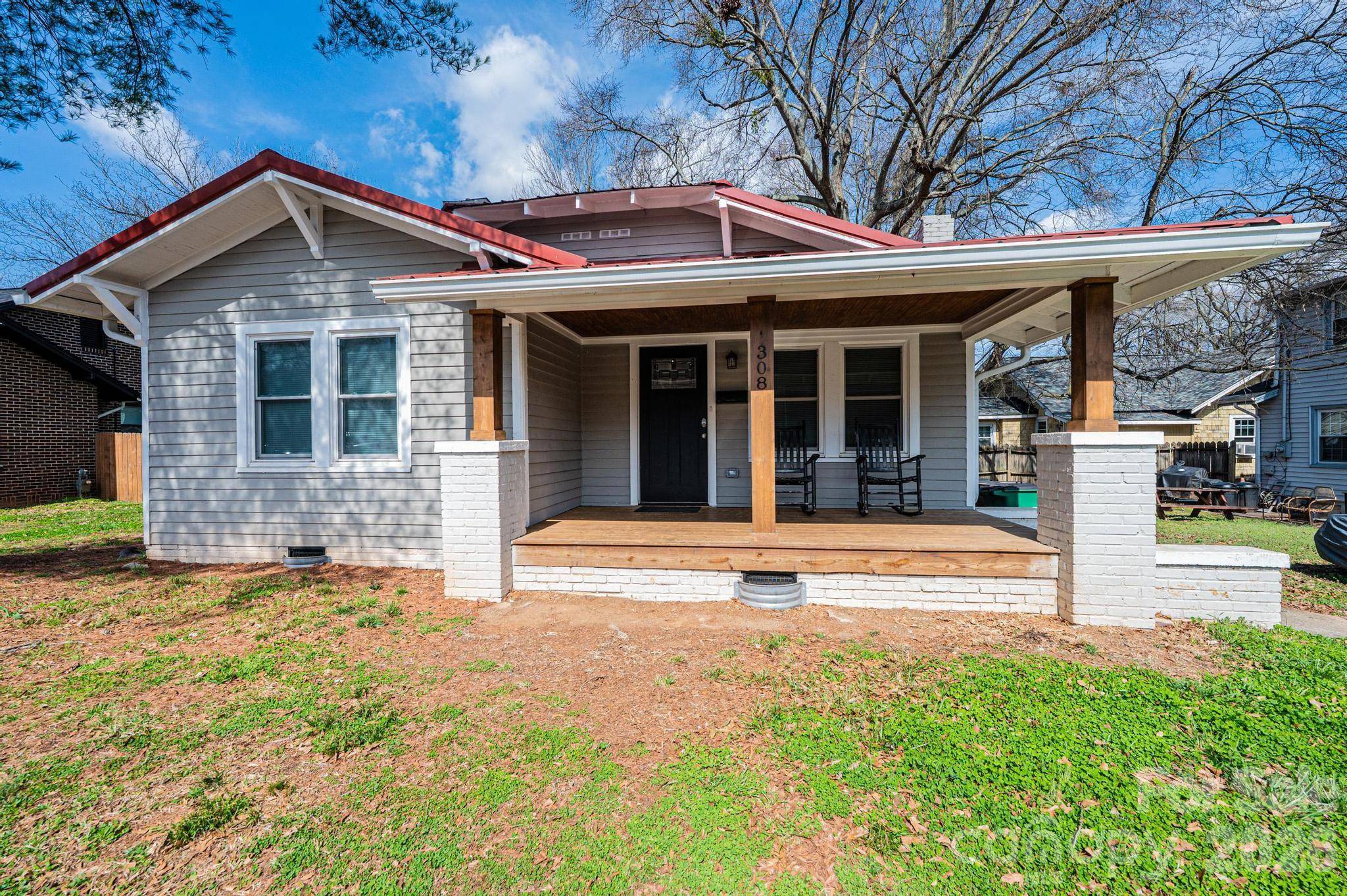 308 W sycamore ST, Lincolnton, NC 28092