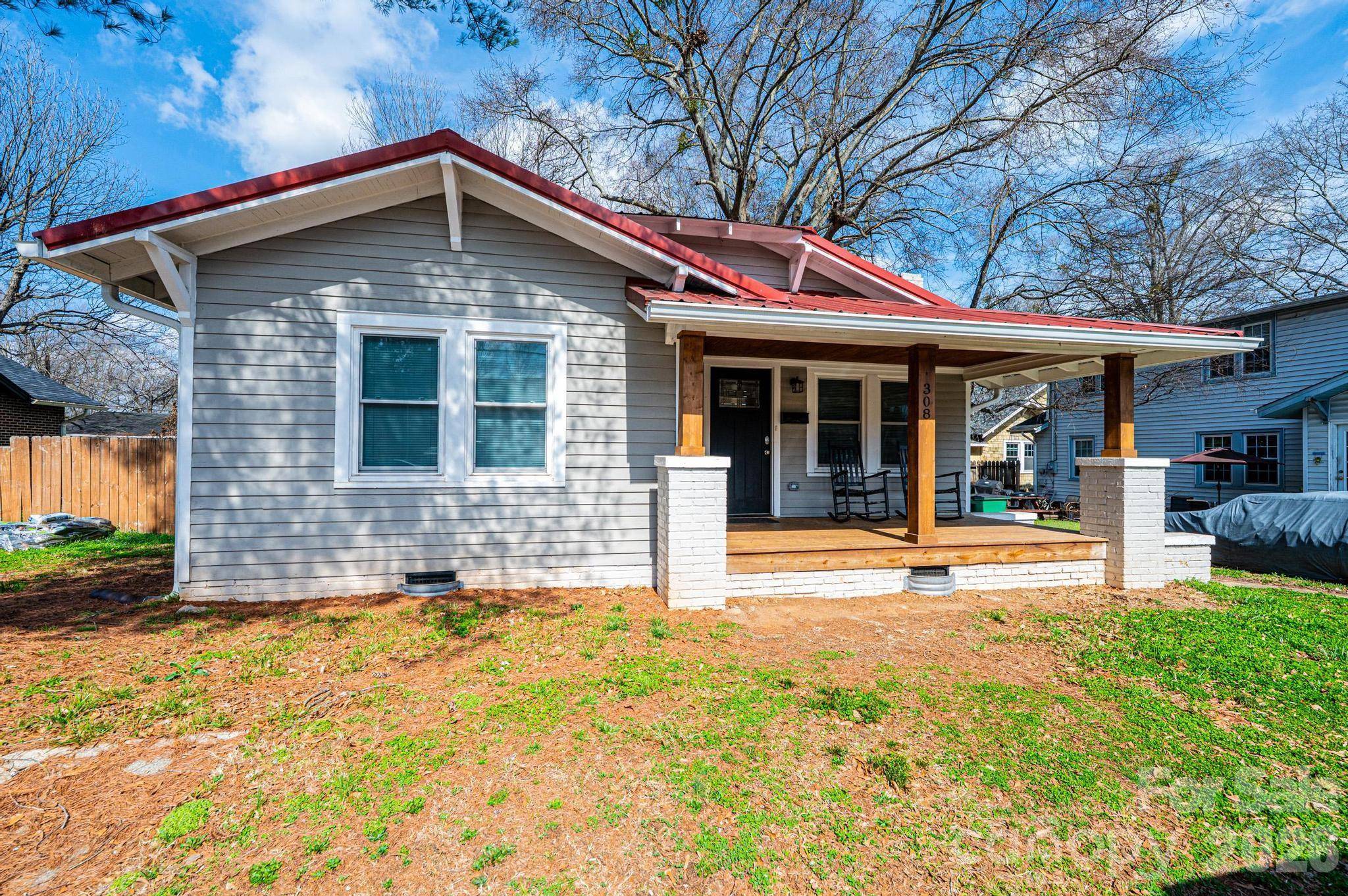 308 W sycamore ST, Lincolnton, NC 28092