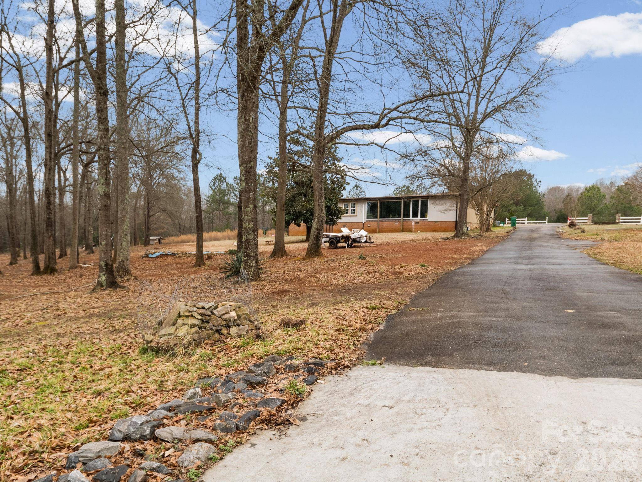 166 Fleece LN, Mooresboro, NC 28114