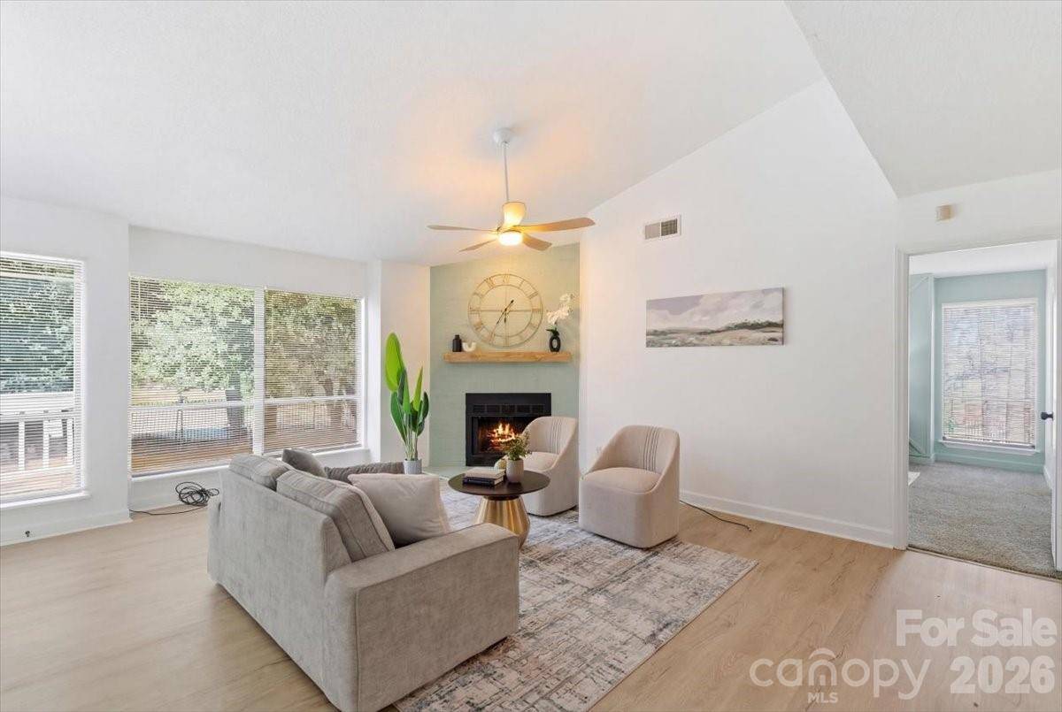 1612 Sharon RD W #66, Charlotte, NC 28210