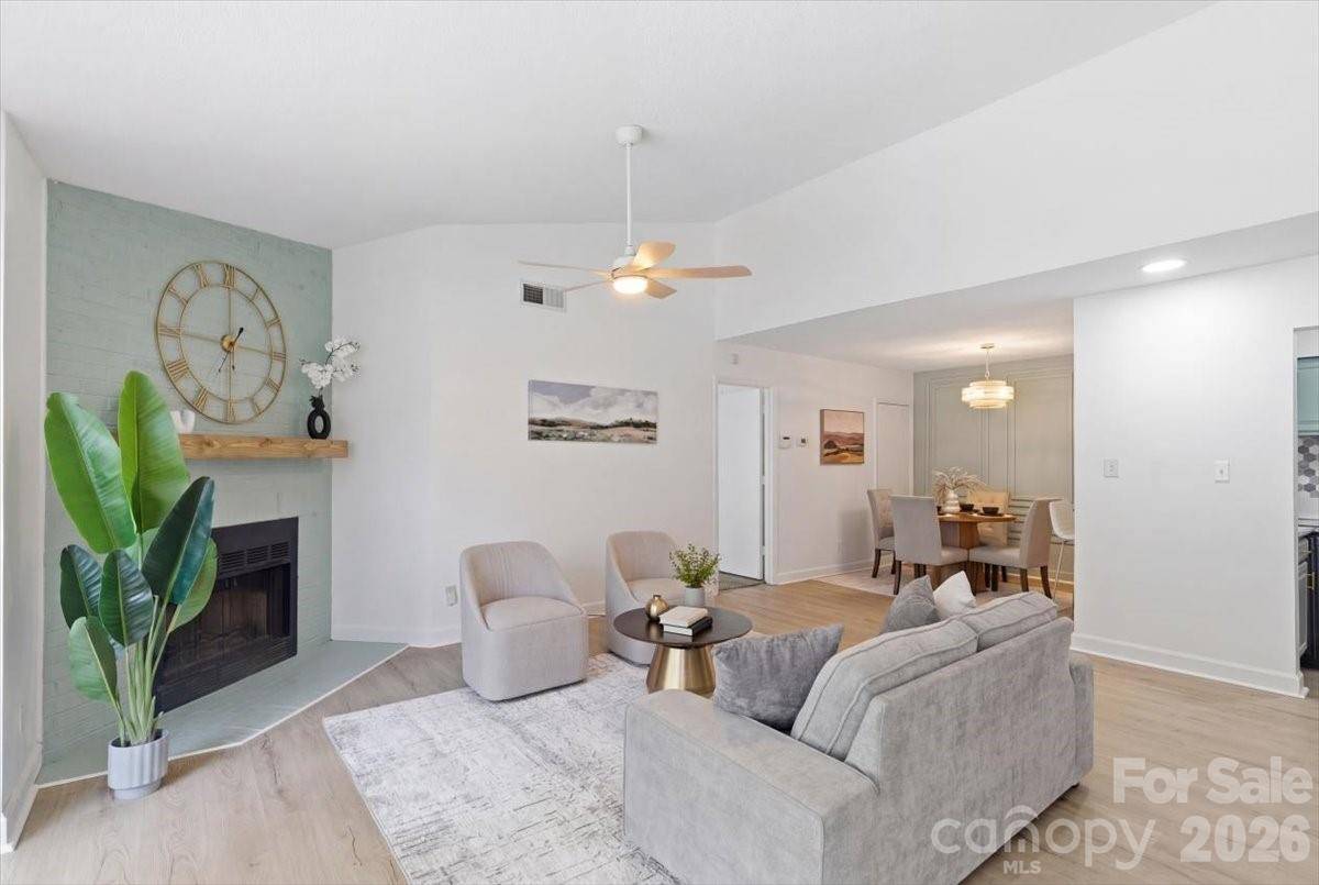 1612 Sharon RD W #66, Charlotte, NC 28210