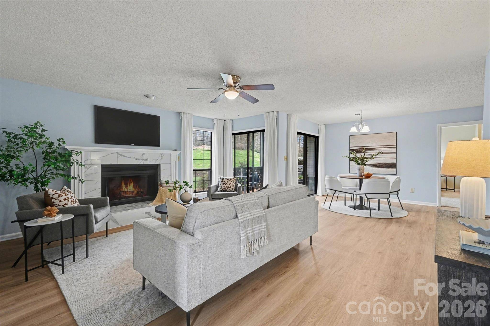 5866 Harris Grove LN, Charlotte, NC 28212