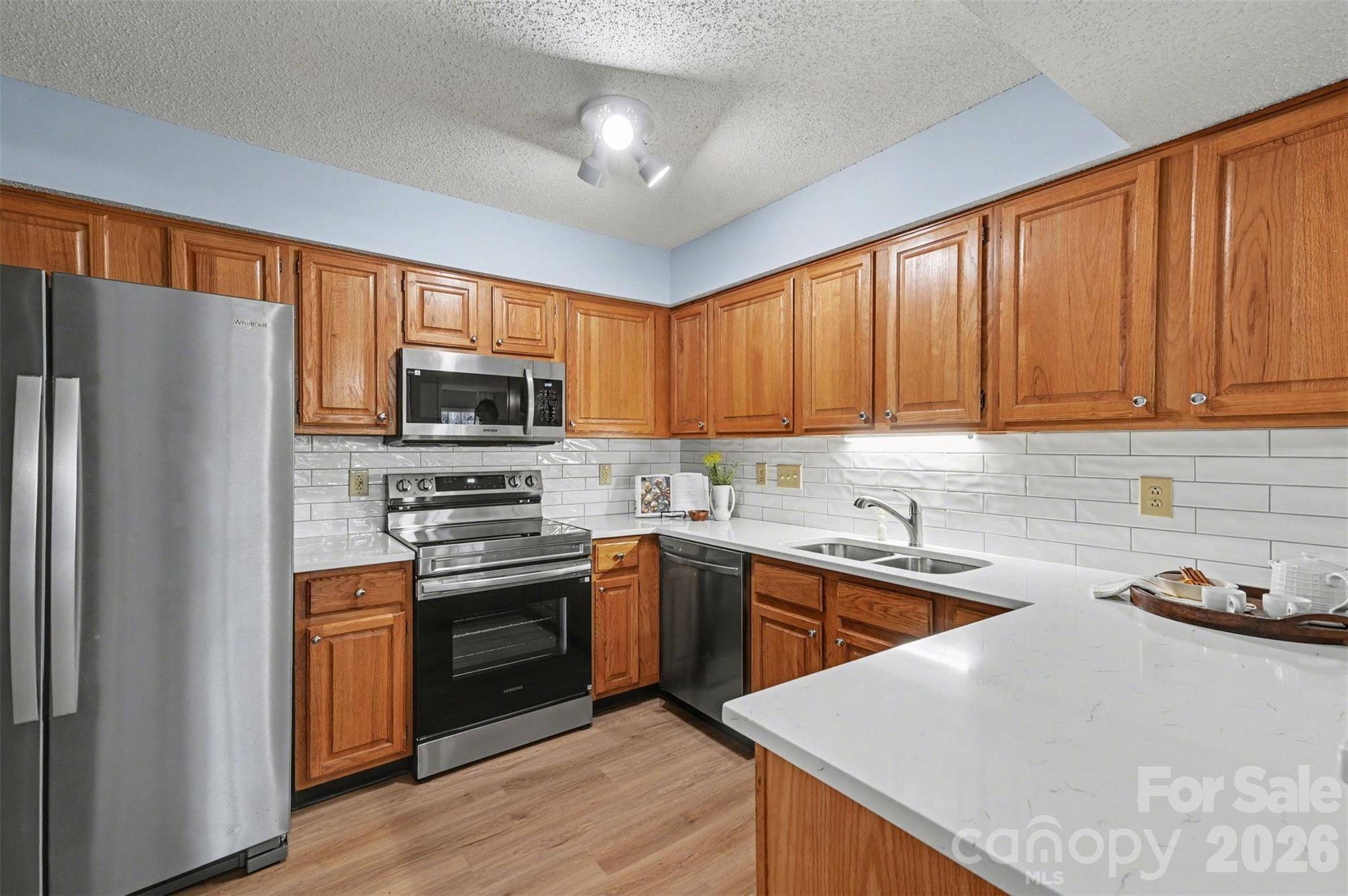 5866 Harris Grove LN, Charlotte, NC 28212