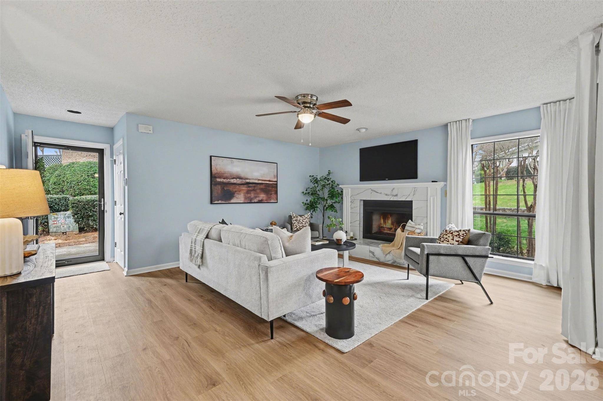 5866 Harris Grove LN, Charlotte, NC 28212