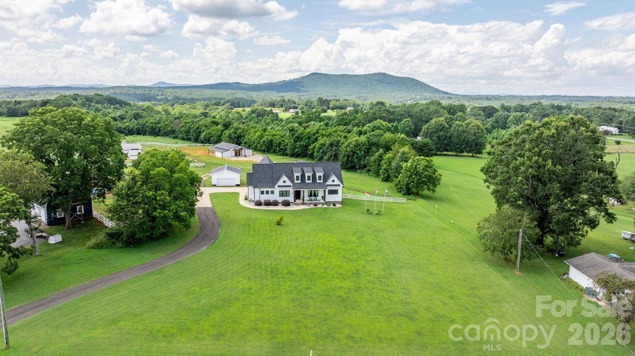 5780 W Hwy 10 HWY, Hickory, NC 28602
