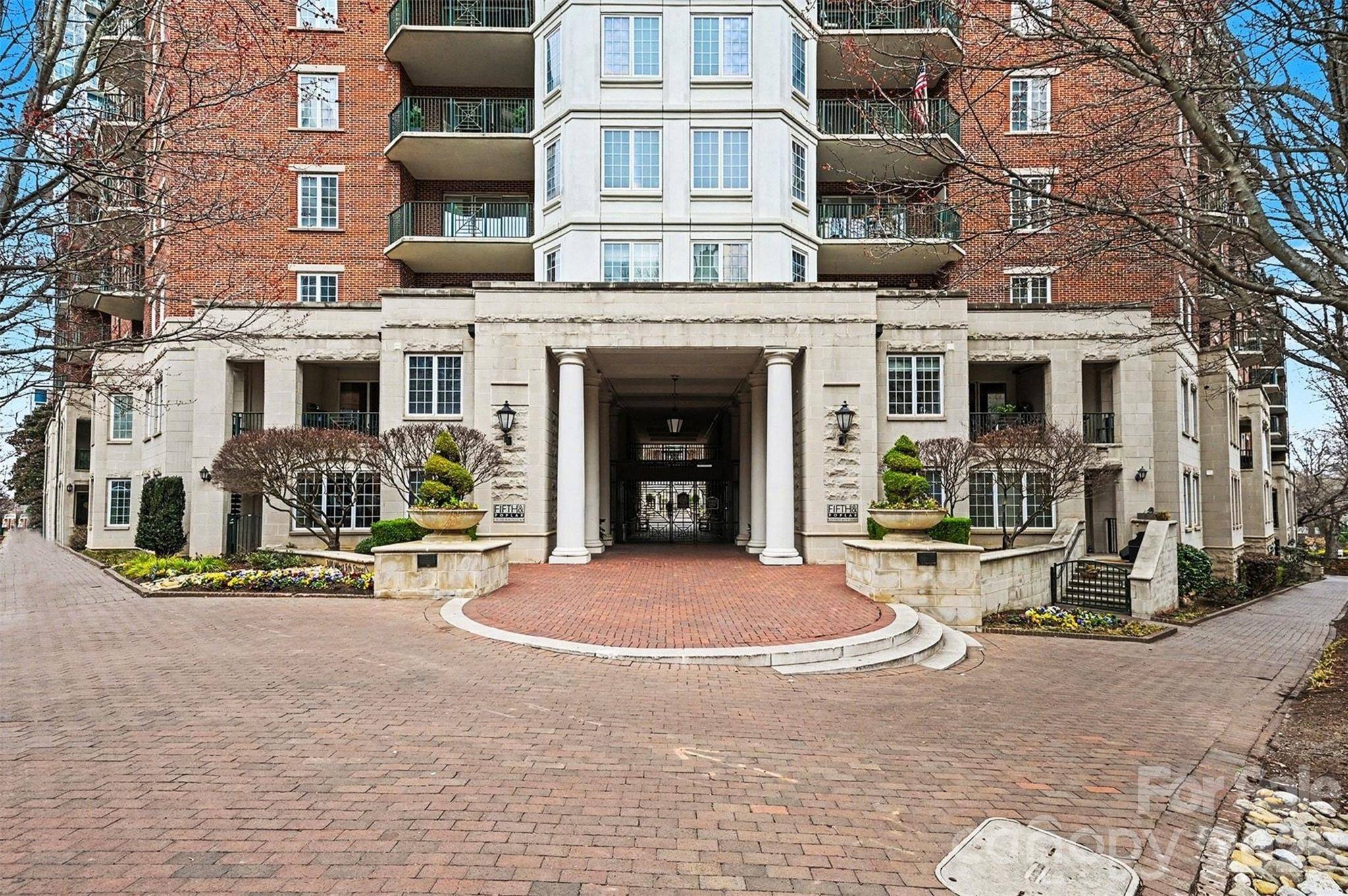 300 W 5th ST #336, Charlotte, NC 28202