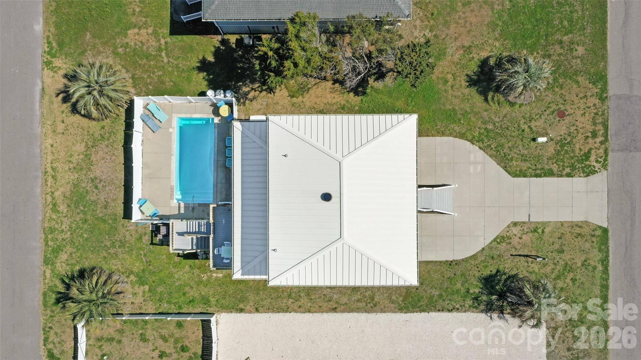 1018 W Dolphin DR W, Oak Island, NC 28465