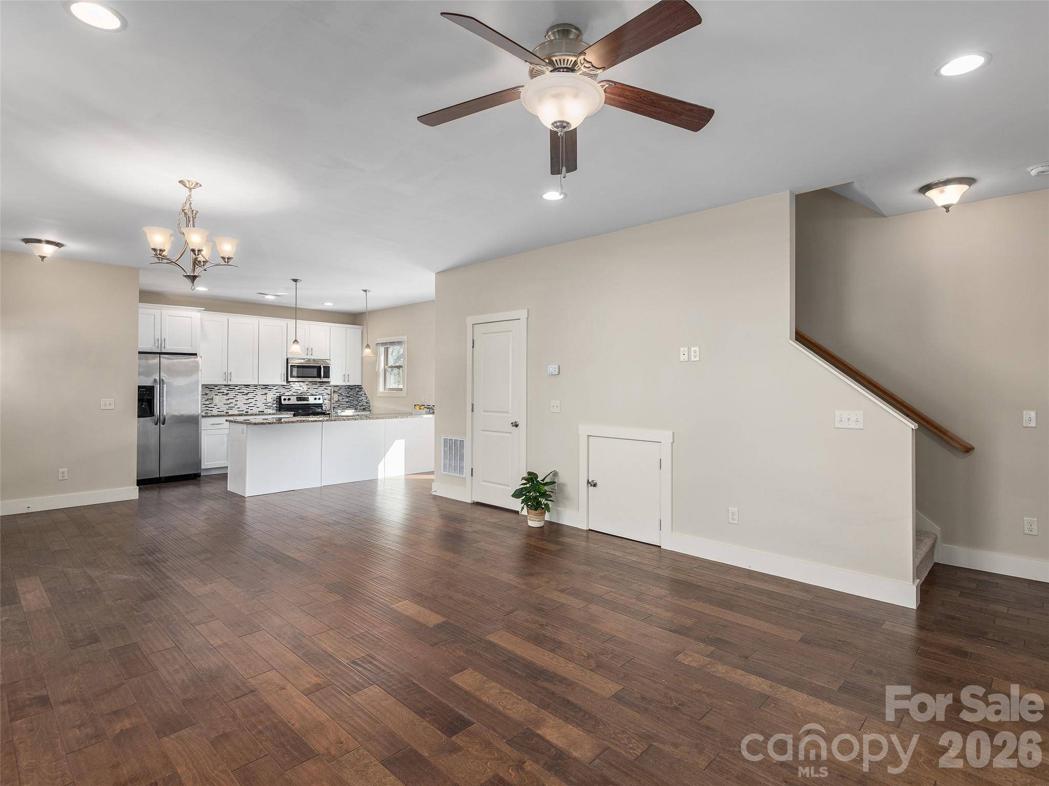 4 Grinnell ST, Asheville, NC 28806
