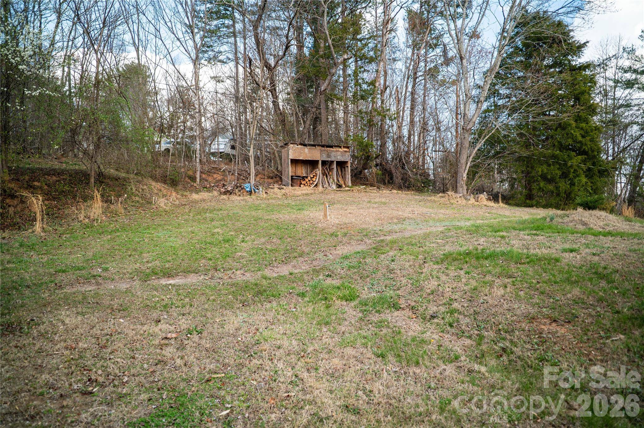 813 Severt CIR NE, Lenoir, NC 28645