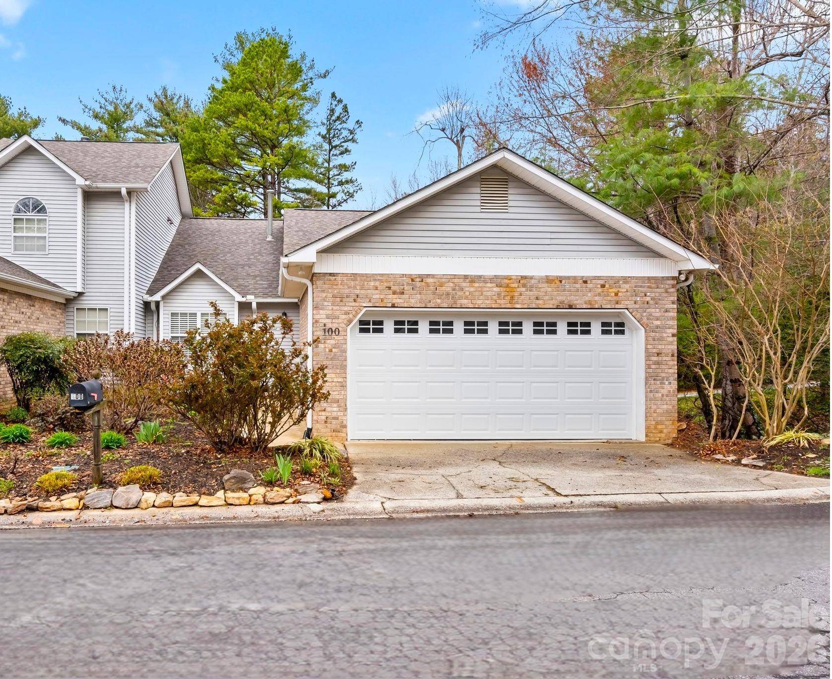100 Thistle Knoll CT, Asheville, NC 28803