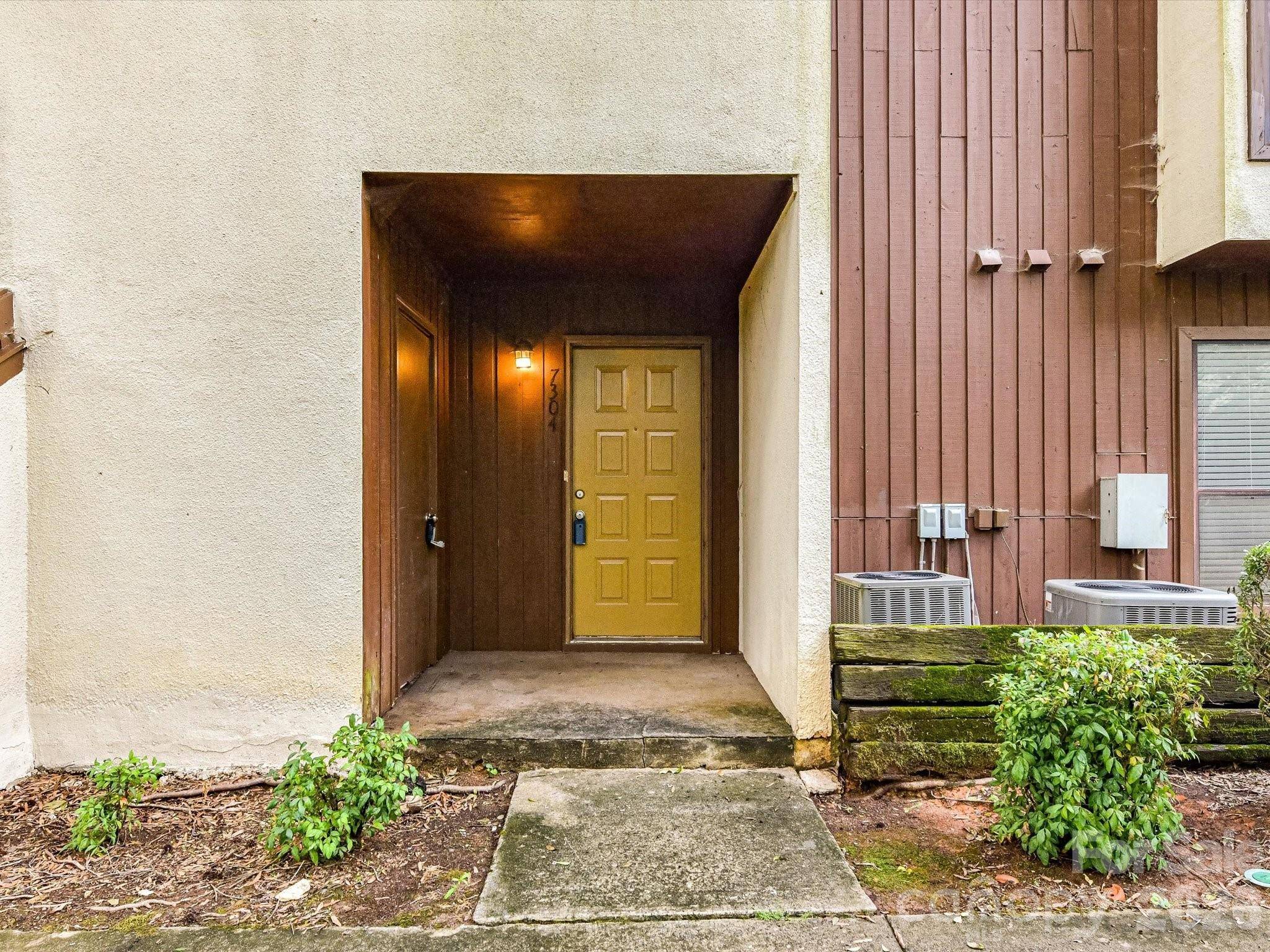 7304 Winery LN, Charlotte, NC 28227