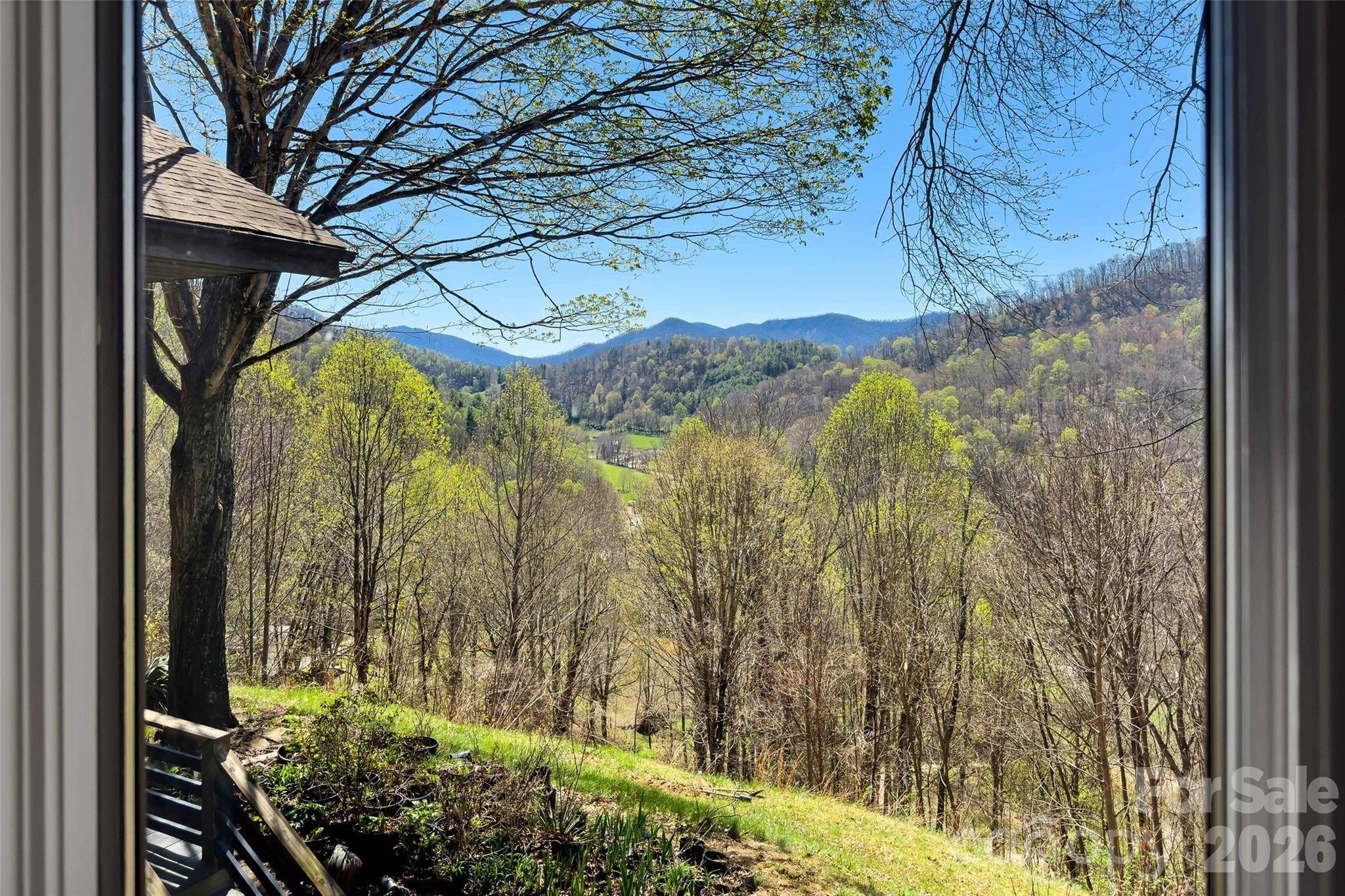 311 Pisgah Mine RD, Burnsville, NC 28714