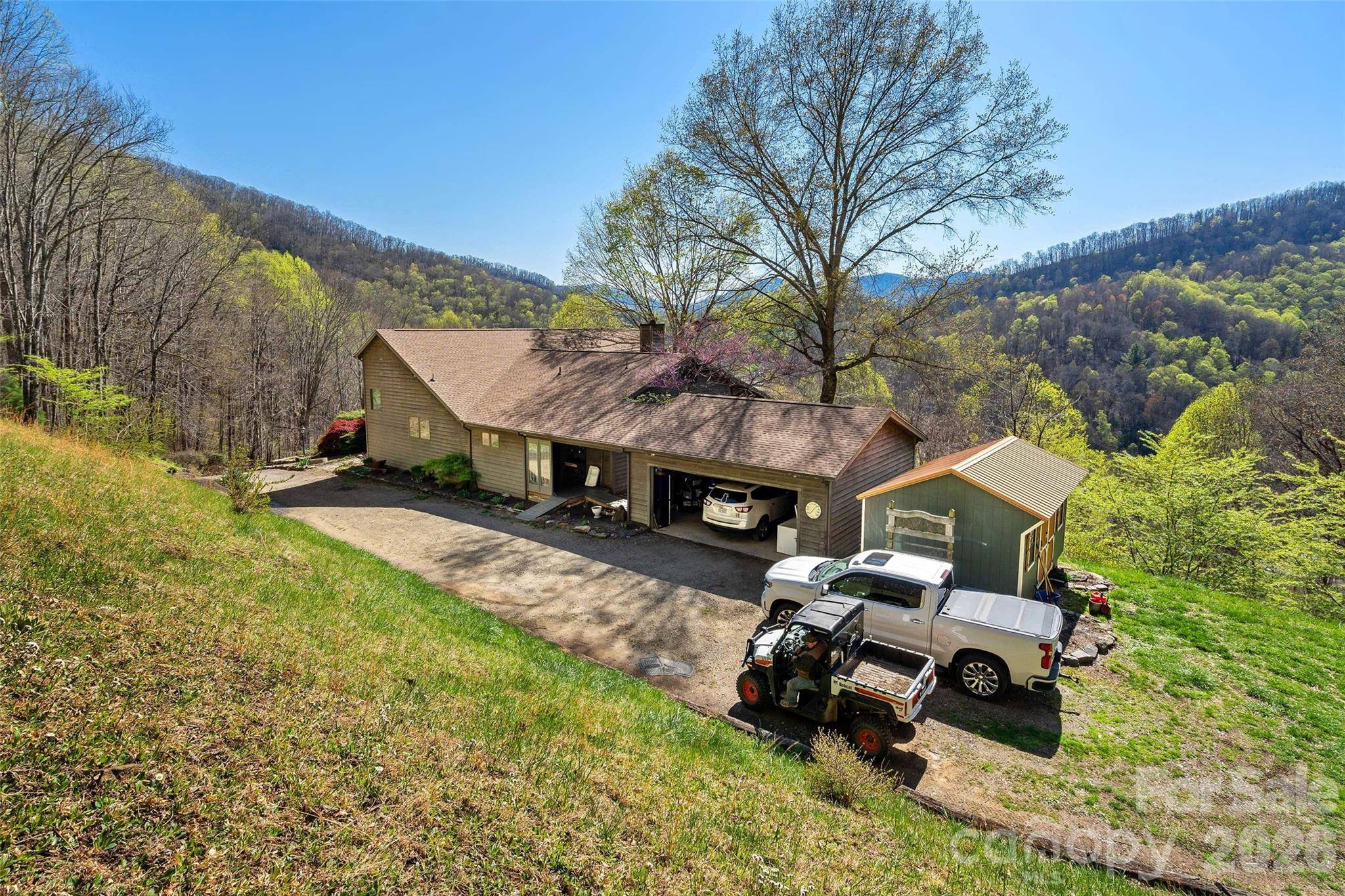 311 Pisgah Mine RD, Burnsville, NC 28714