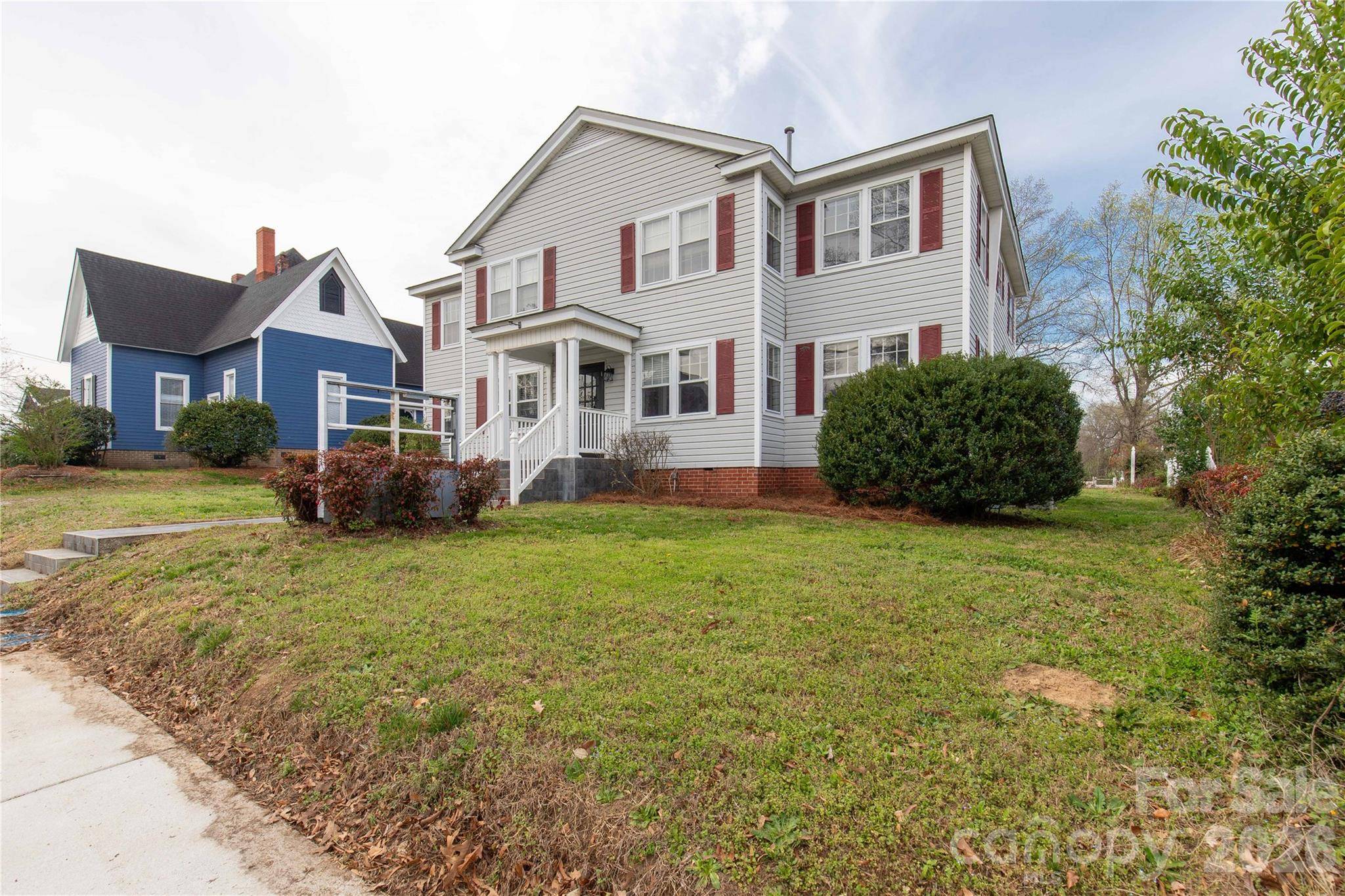 302 N White ST, Lancaster, SC 29720