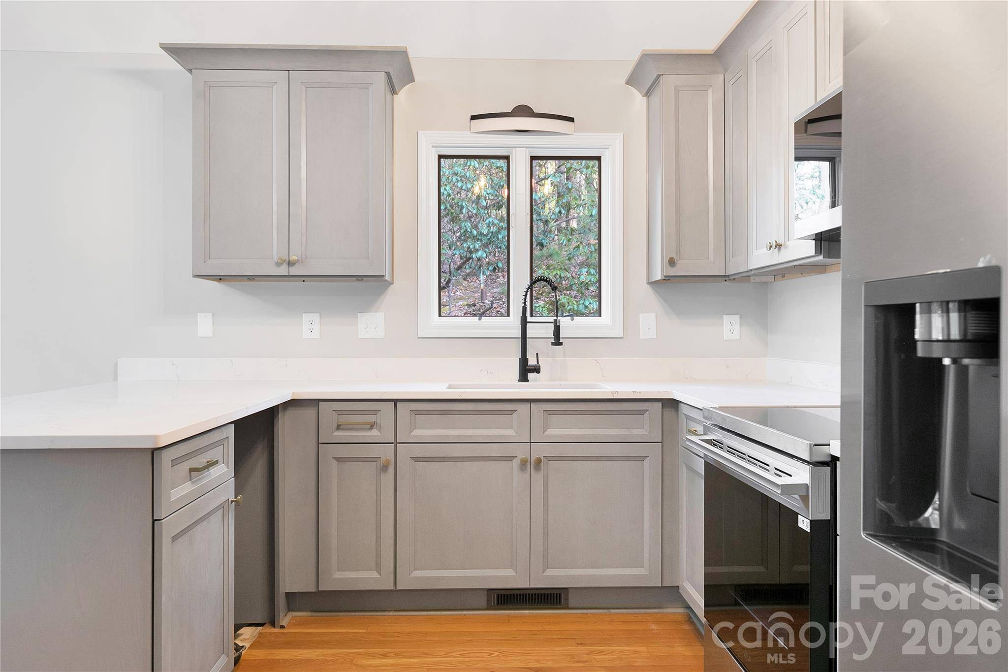 3814 Connestee TRL, Brevard, NC 28712