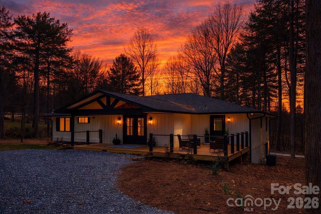 323 Mashburn Branch RD, Franklin, NC 28734