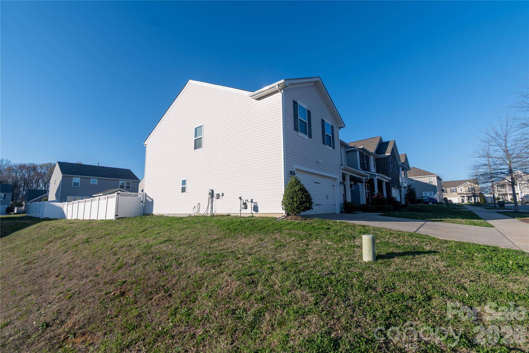 4320 Staffordshire LN, Charlotte, NC 28213