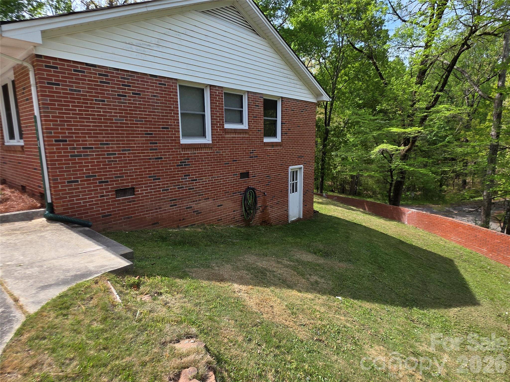 110 Crestwood DR, Chester, SC 29706