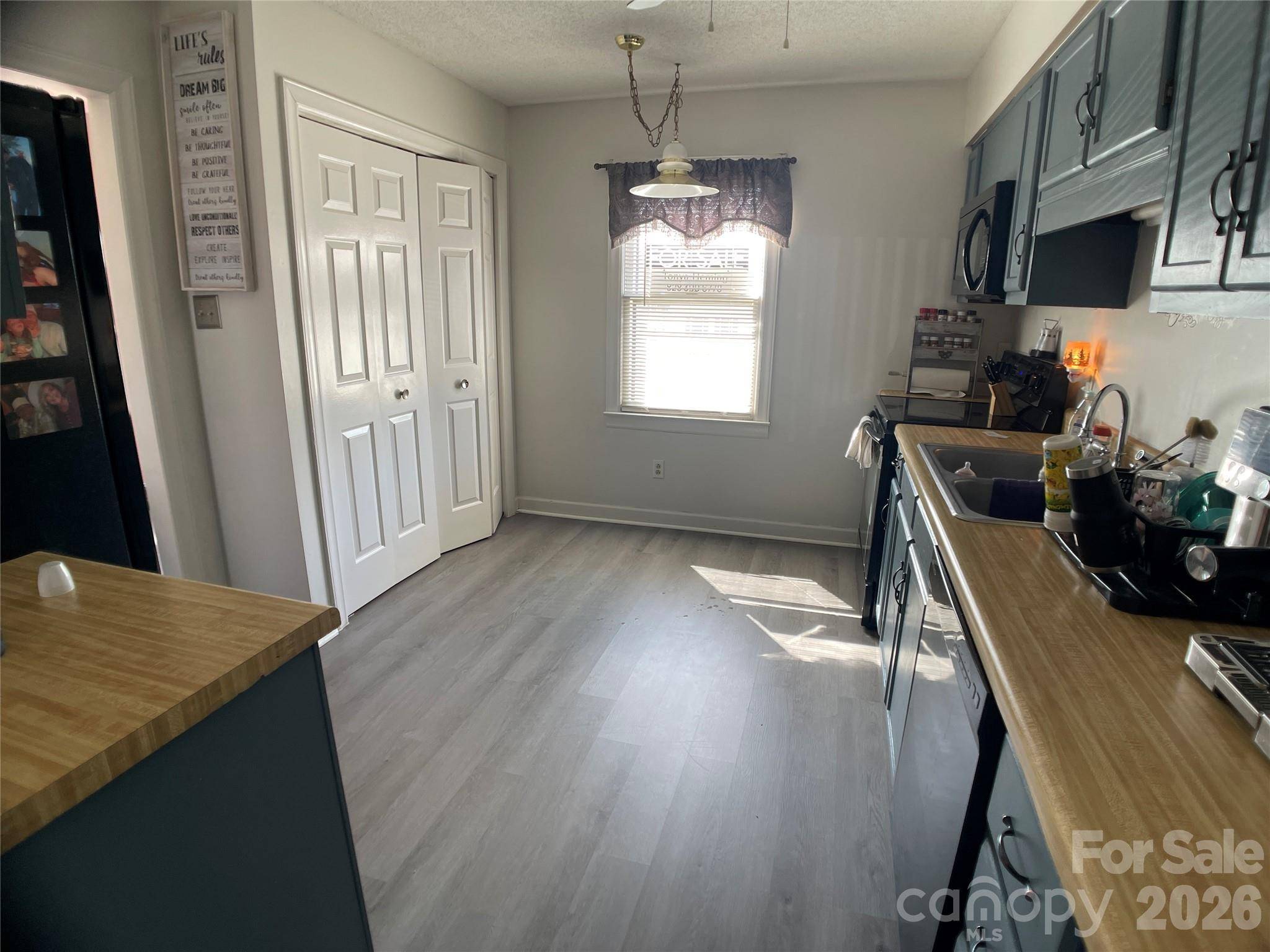 2705 N Center ST #43, Hickory, NC 28601