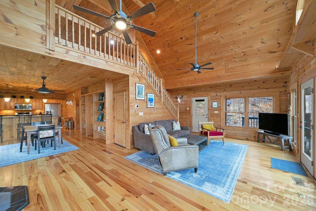 130 Greenfield CIR, Brevard, NC 28712