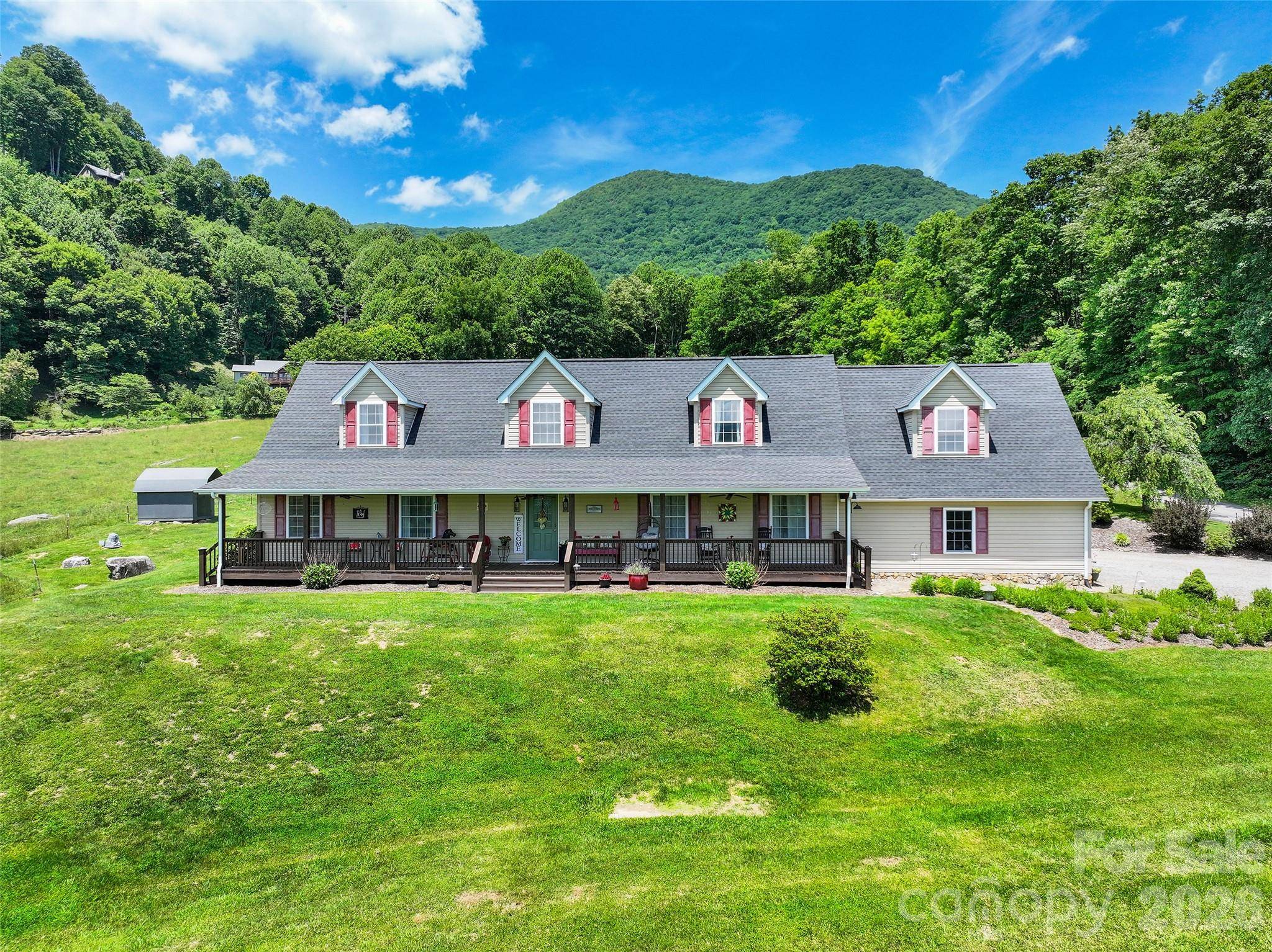 371 Ned Cove RD, Waynesville, NC 28785