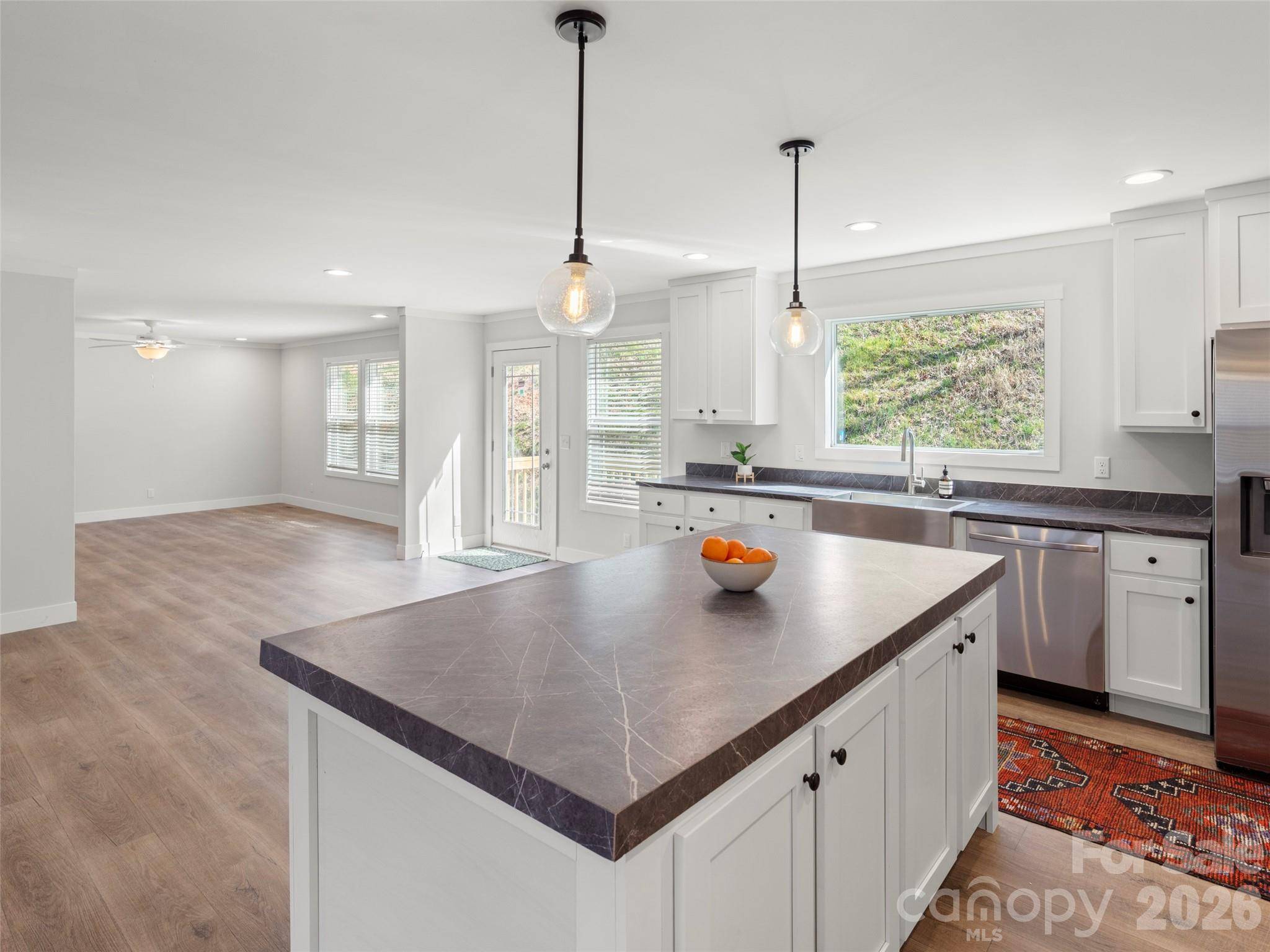 502 Hutch Mountain RD, Fletcher, NC 28732