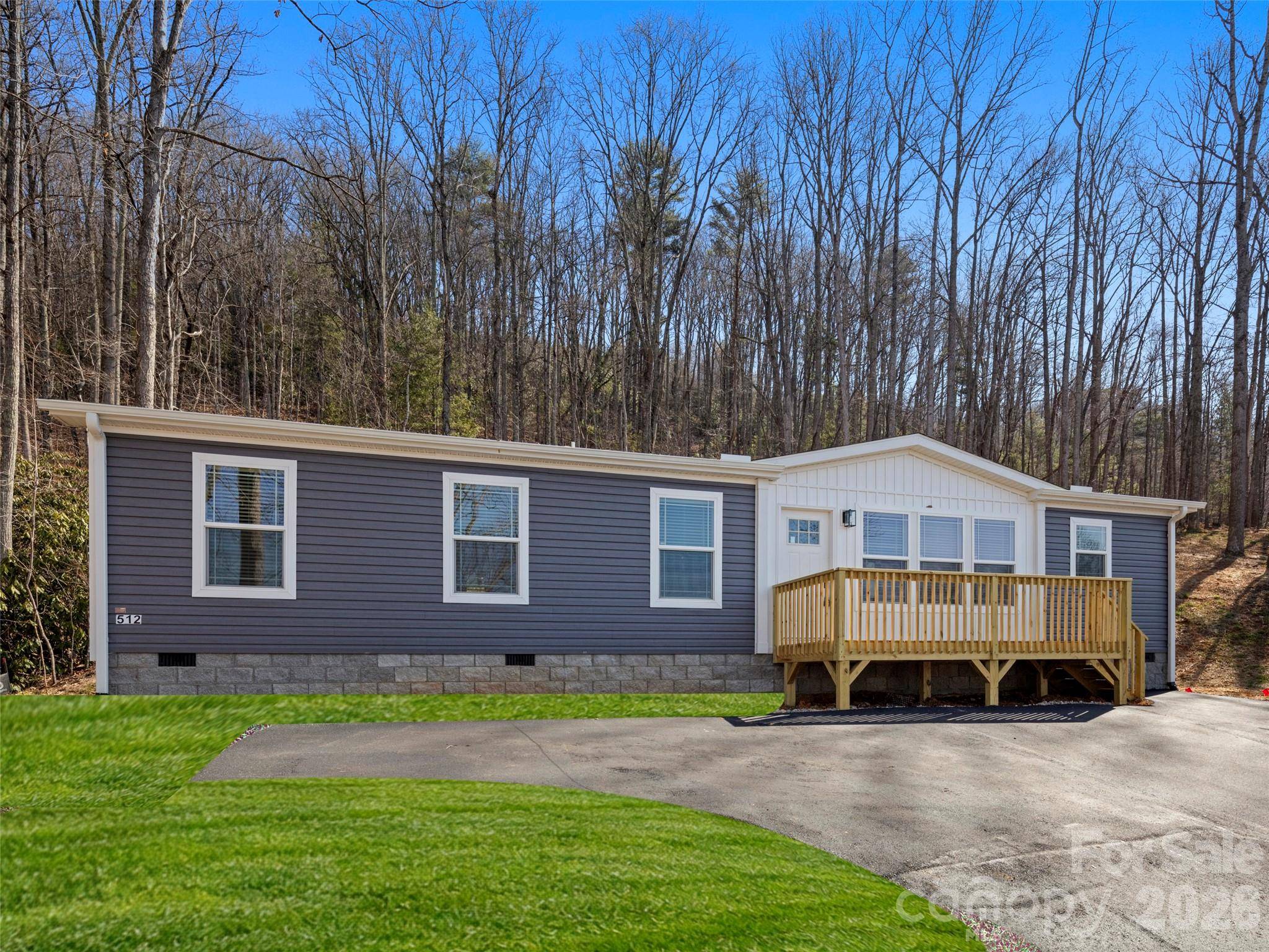 512 Hutch Mountain RD, Fletcher, NC 28732