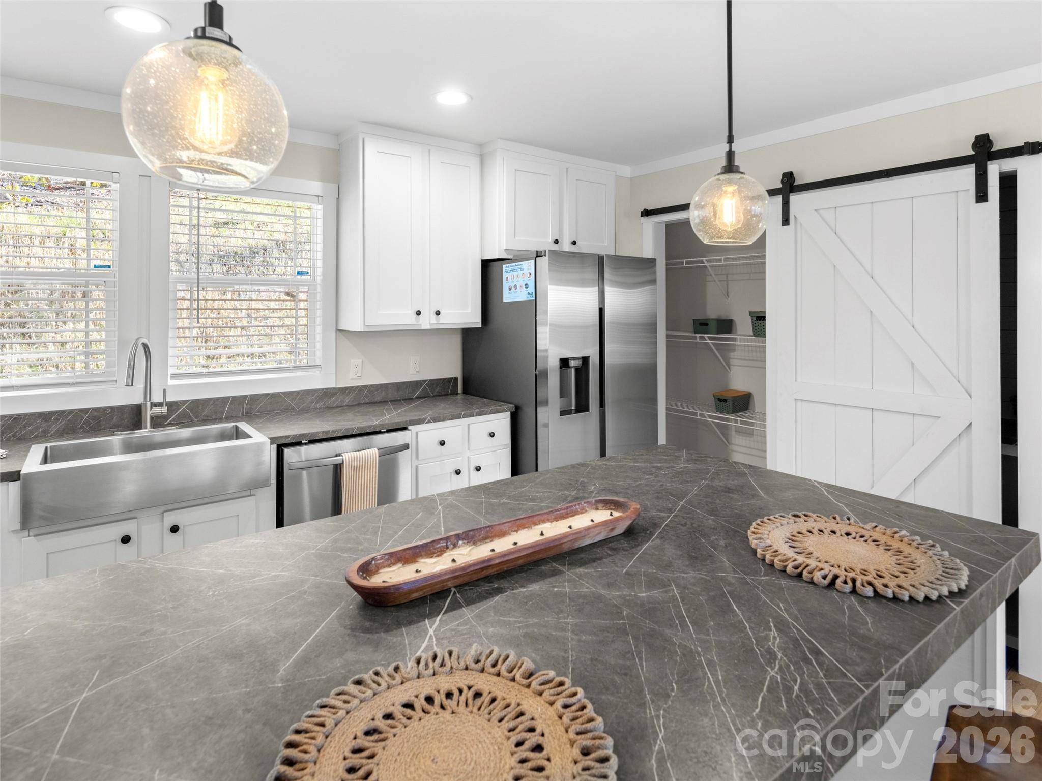 512 Hutch Mountain RD, Fletcher, NC 28732